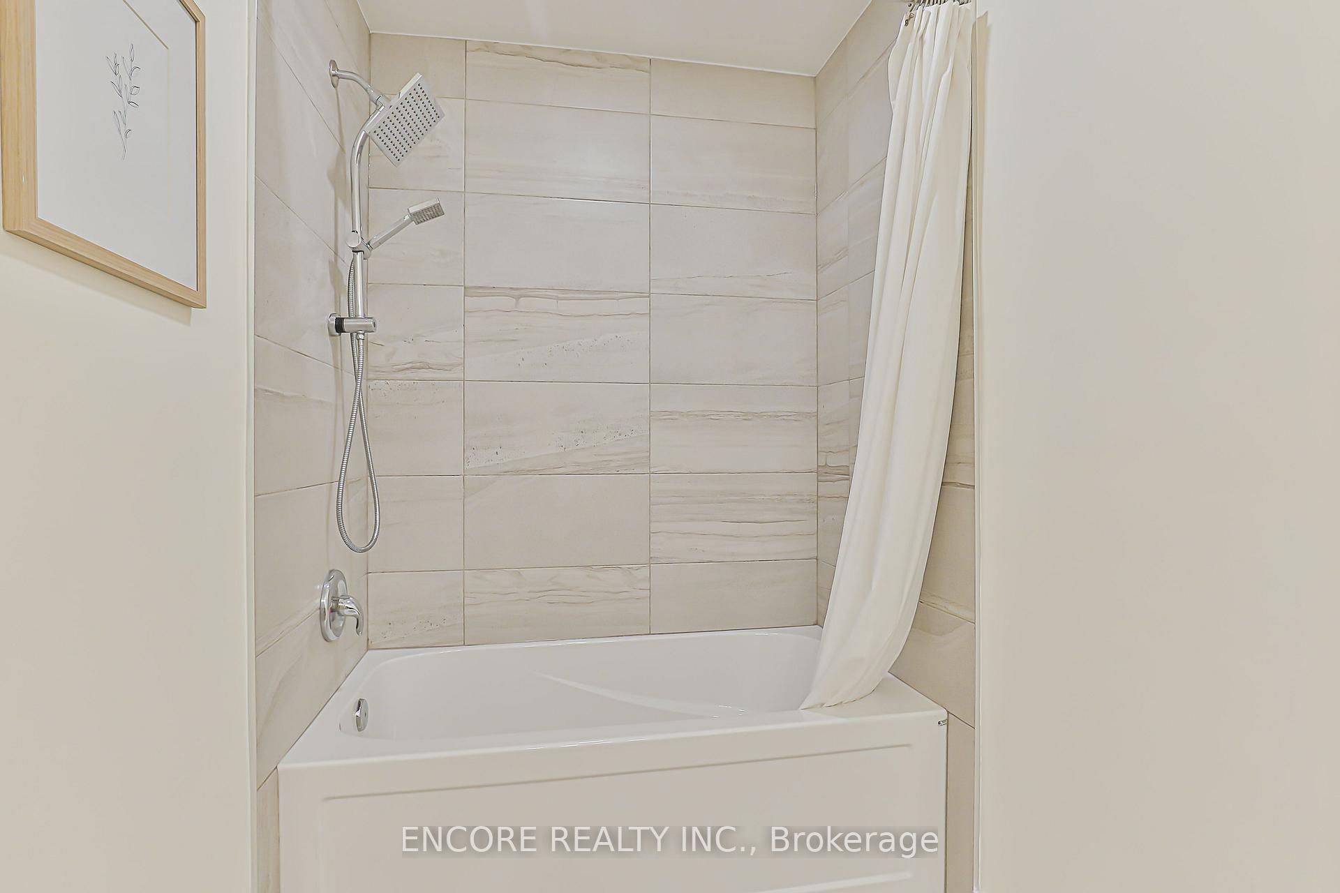 Photo 32 of 252 Forest Run Boulevard, Vaughan, Patterson — HOMEH