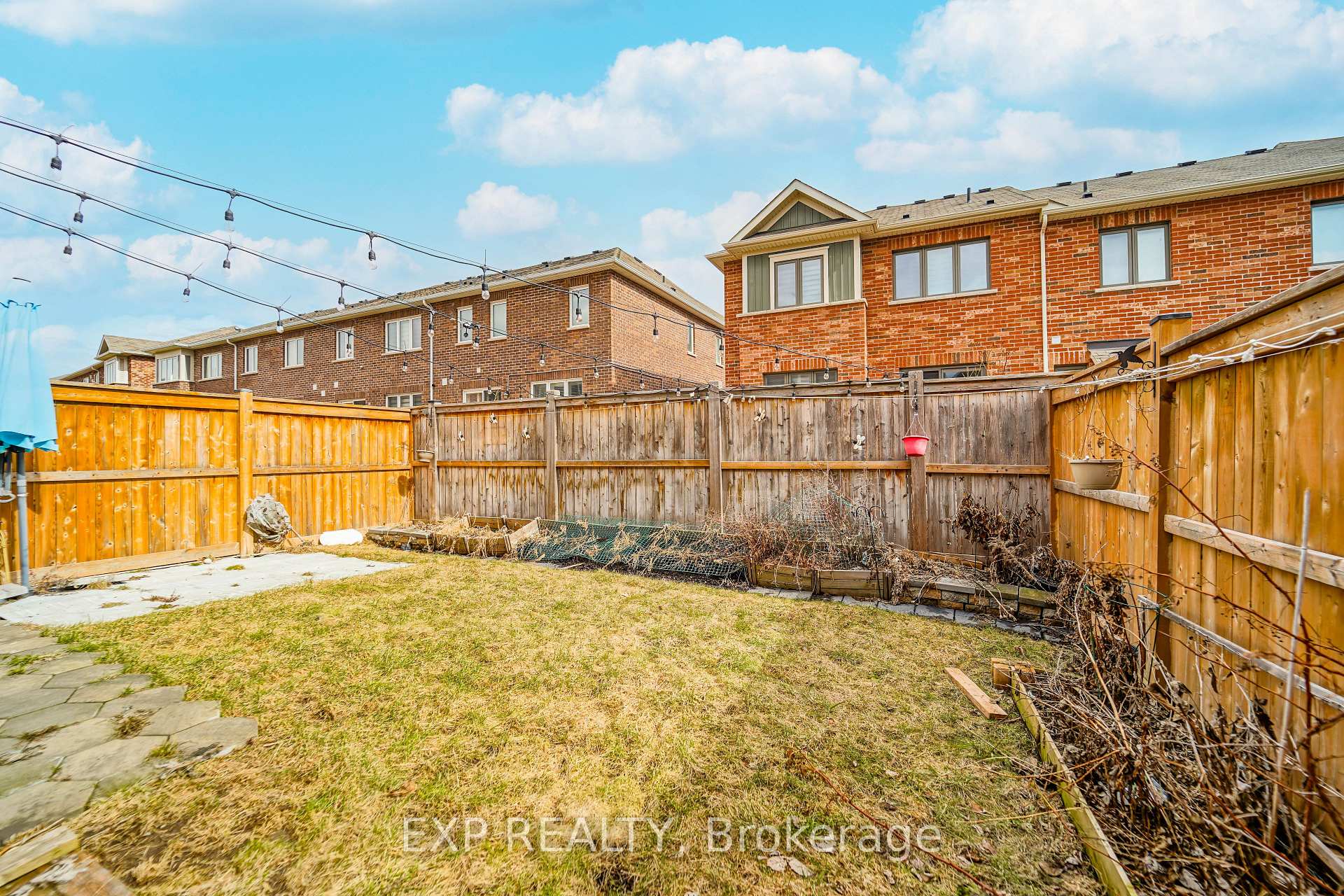 Photo 5 of 25 Windflower Way, Whitby, Rural Whitby — HOMEH