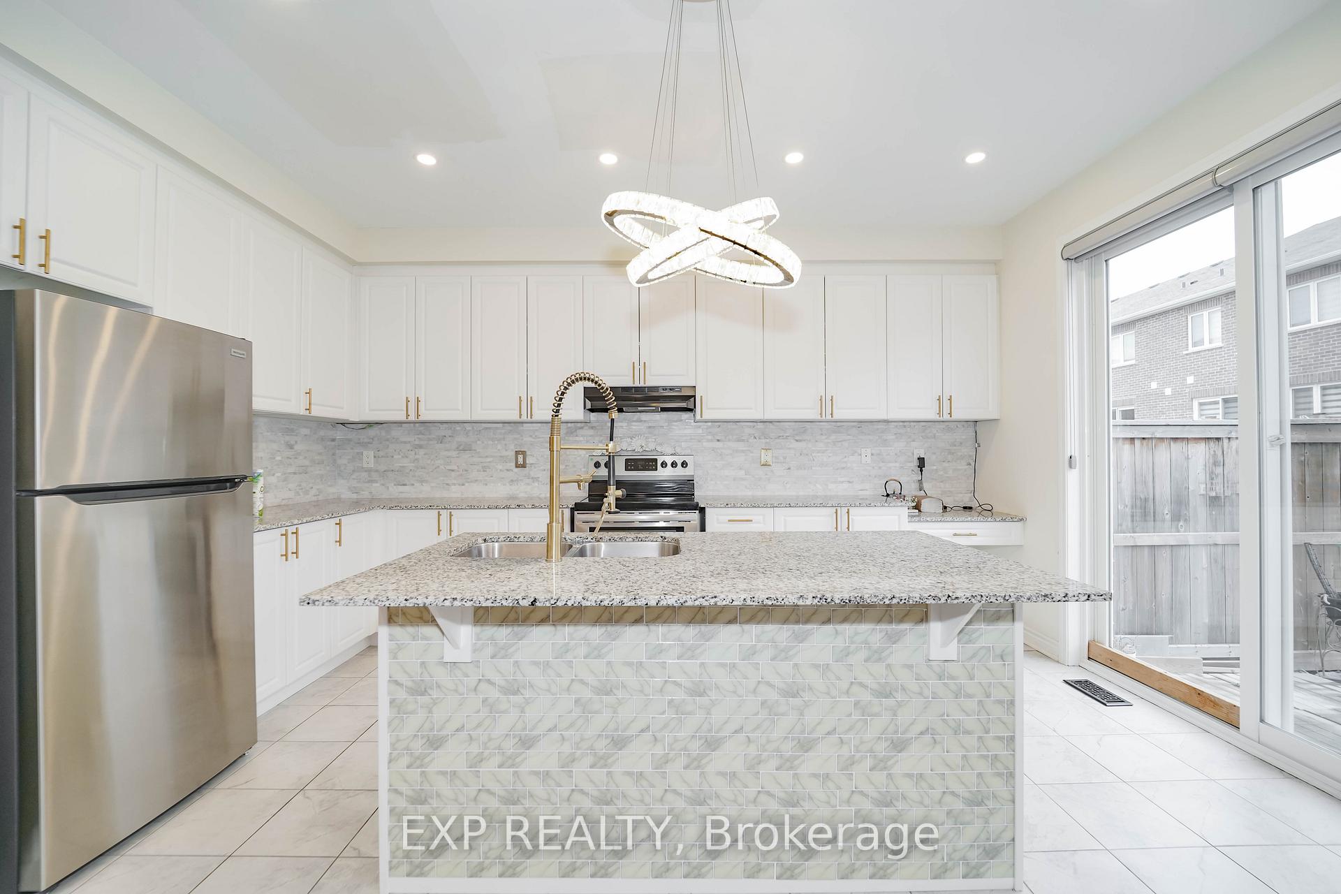 Photo 21 of 25 Windflower Way, Whitby, Rural Whitby — HOMEH