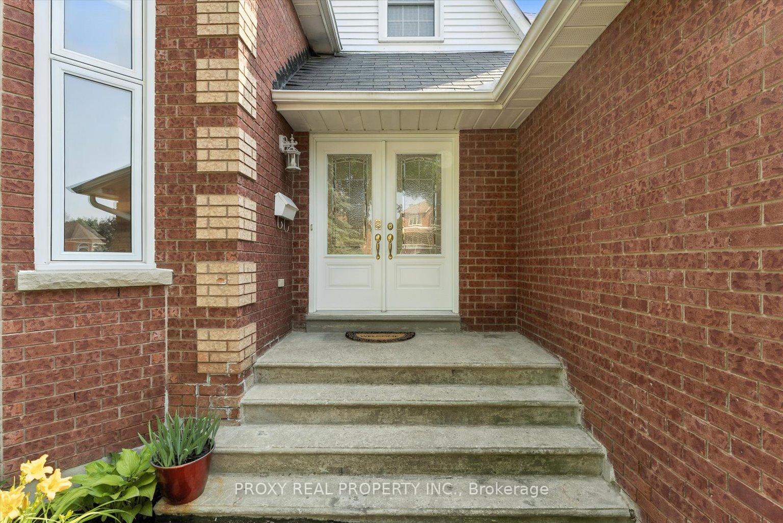 Photo 4 of 62 Sisman Avenue, Aurora, Aurora Highlands — HOMEH