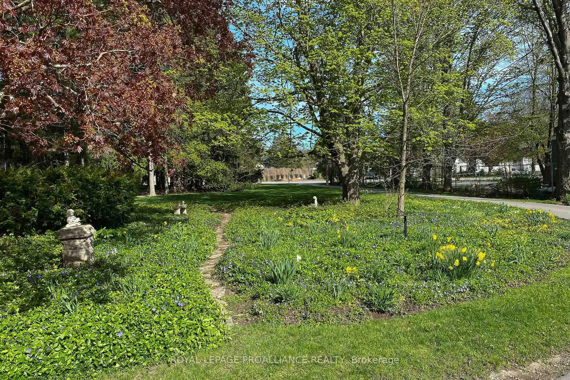 Photo 30 of 103 Bridge Street, Prince Edward County, Picton Ward — HOMEH