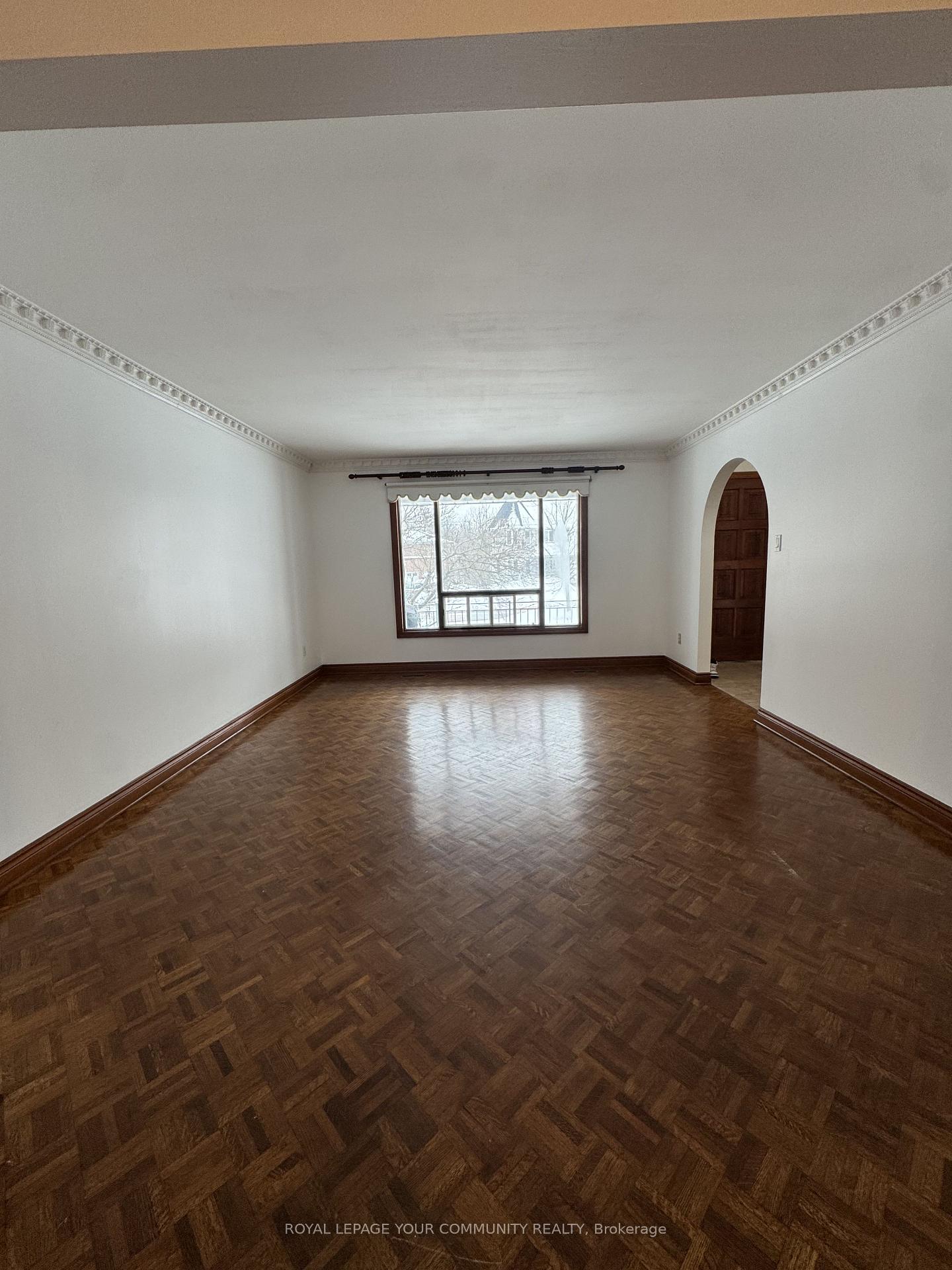 Photo 4 of Unit Upper, 12 Hartman Avenue, Vaughan, Islington Woods — HOMEH