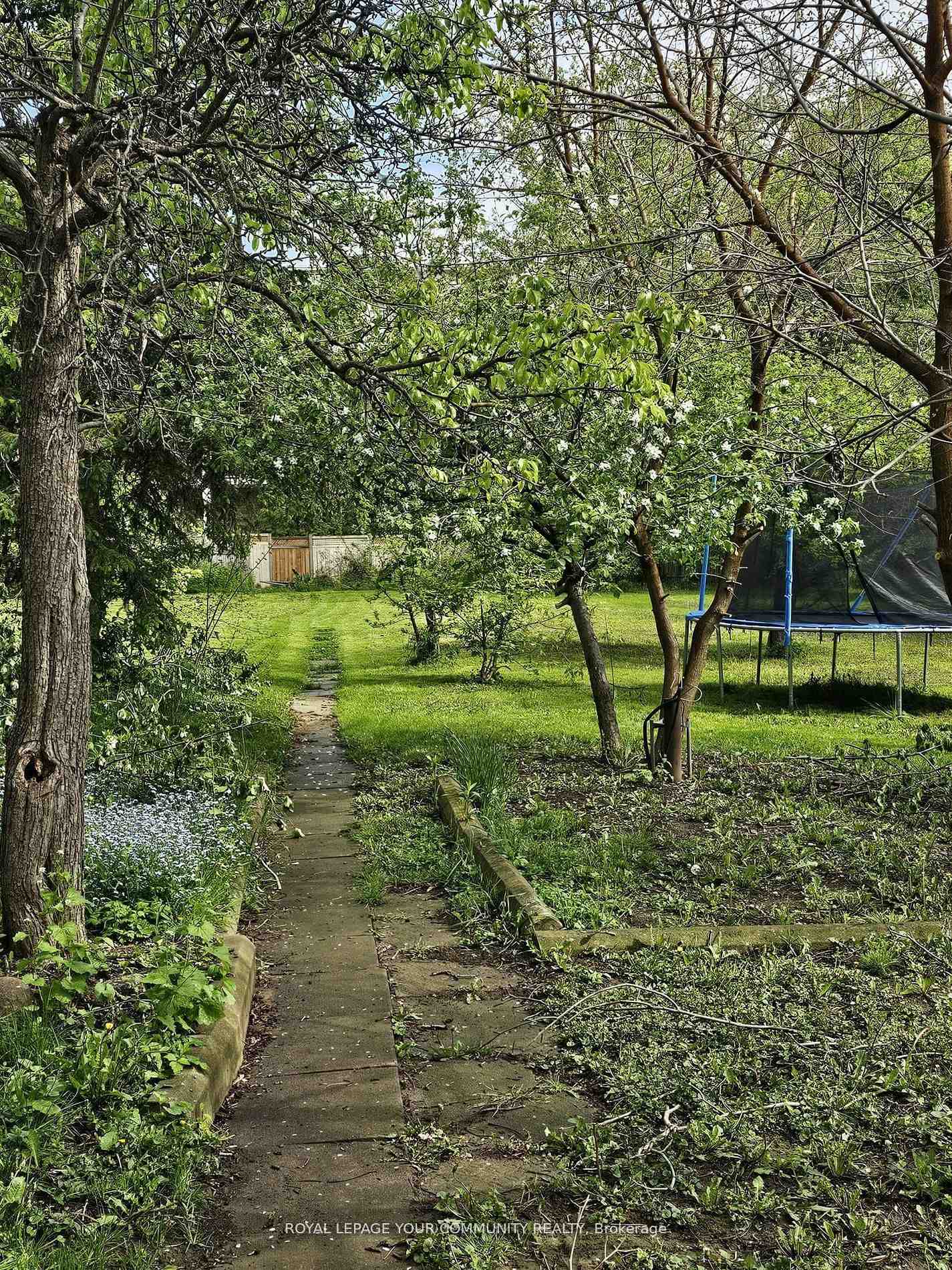 Photo 12 of Unit Upper, 12 Hartman Avenue, Vaughan, Islington Woods — HOMEH