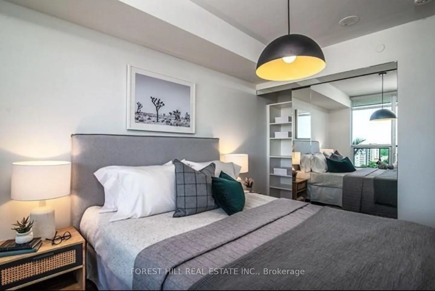 Photo 3 of Unit 3201, 18 Erskine Ave, Toronto, Mount Pleasant West — HOMEH