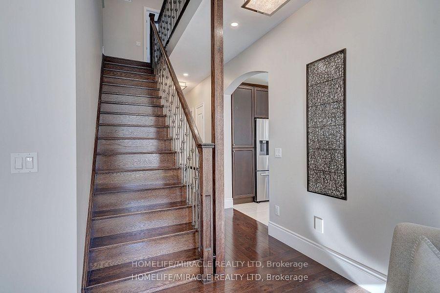 Photo 9 of 11 Garyscholl Road, Vaughan, Vellore Village — HOMEH