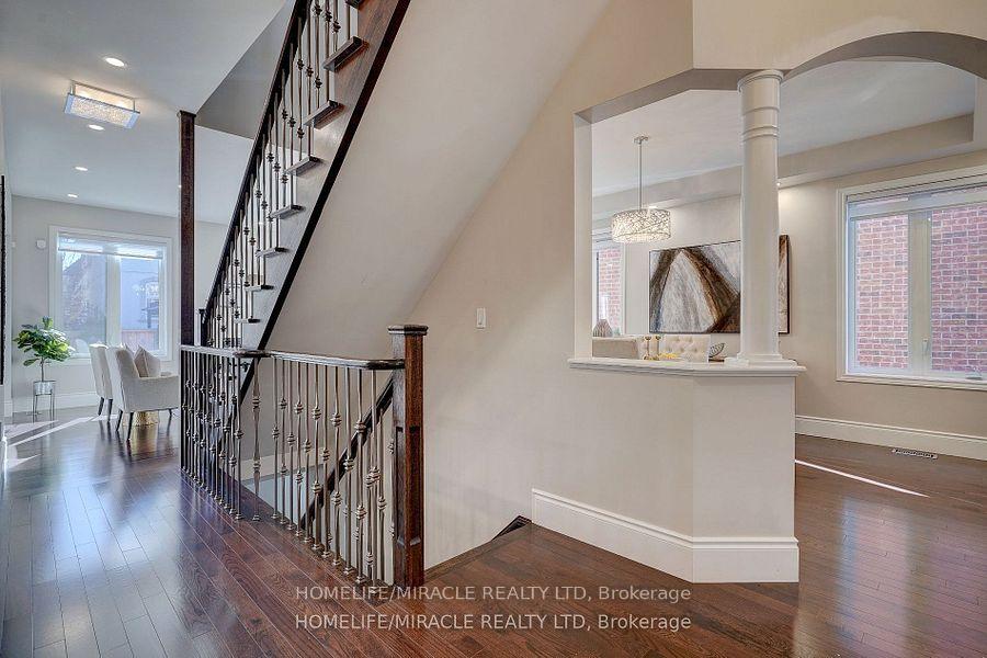 Photo 20 of 11 Garyscholl Road, Vaughan, Vellore Village — HOMEH