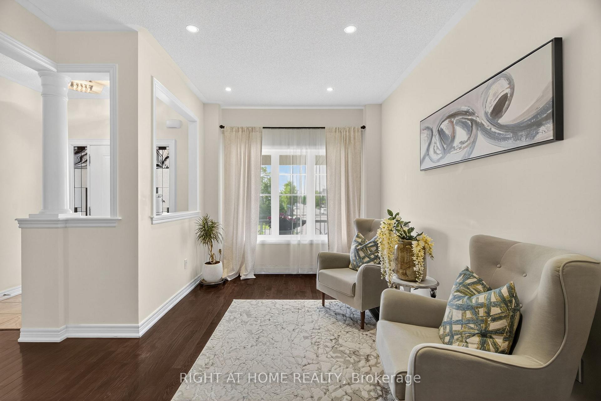 Photo 13 of 268 Carrier Crescent, Vaughan, Patterson — HOMEH