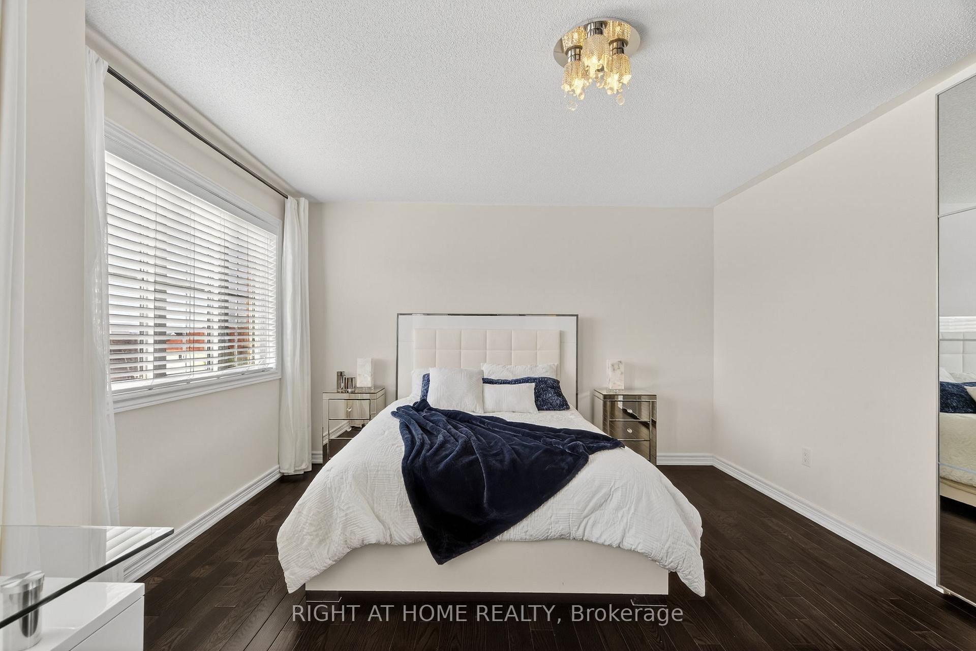 Photo 25 of 268 Carrier Crescent, Vaughan, Patterson — HOMEH