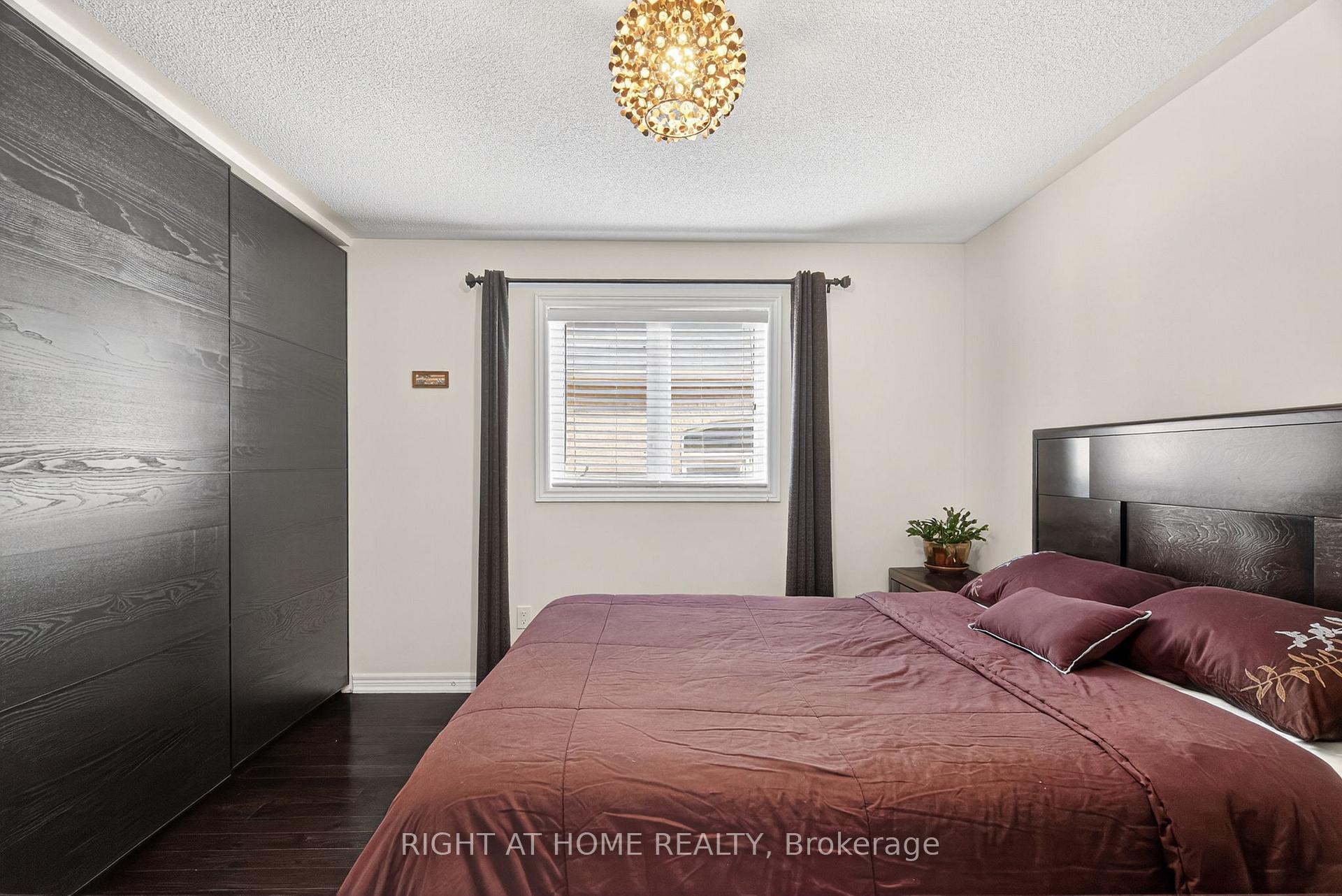 Photo 30 of 268 Carrier Crescent, Vaughan, Patterson — HOMEH