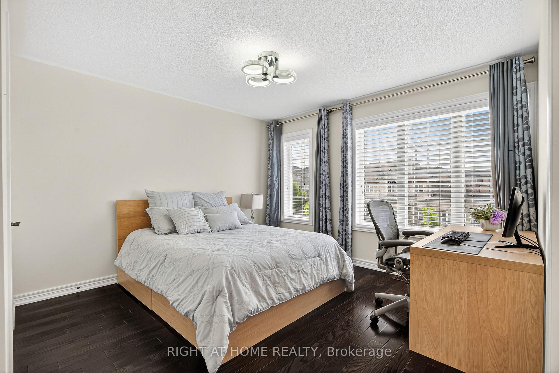 Photo 33 of 268 Carrier Crescent, Vaughan, Patterson — HOMEH