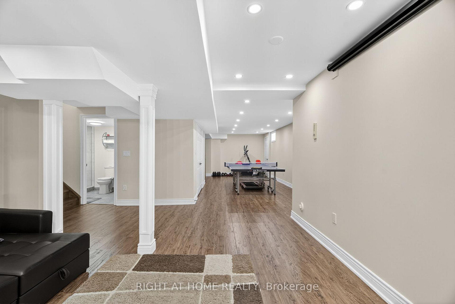 Photo 44 of 268 Carrier Crescent, Vaughan, Patterson — HOMEH