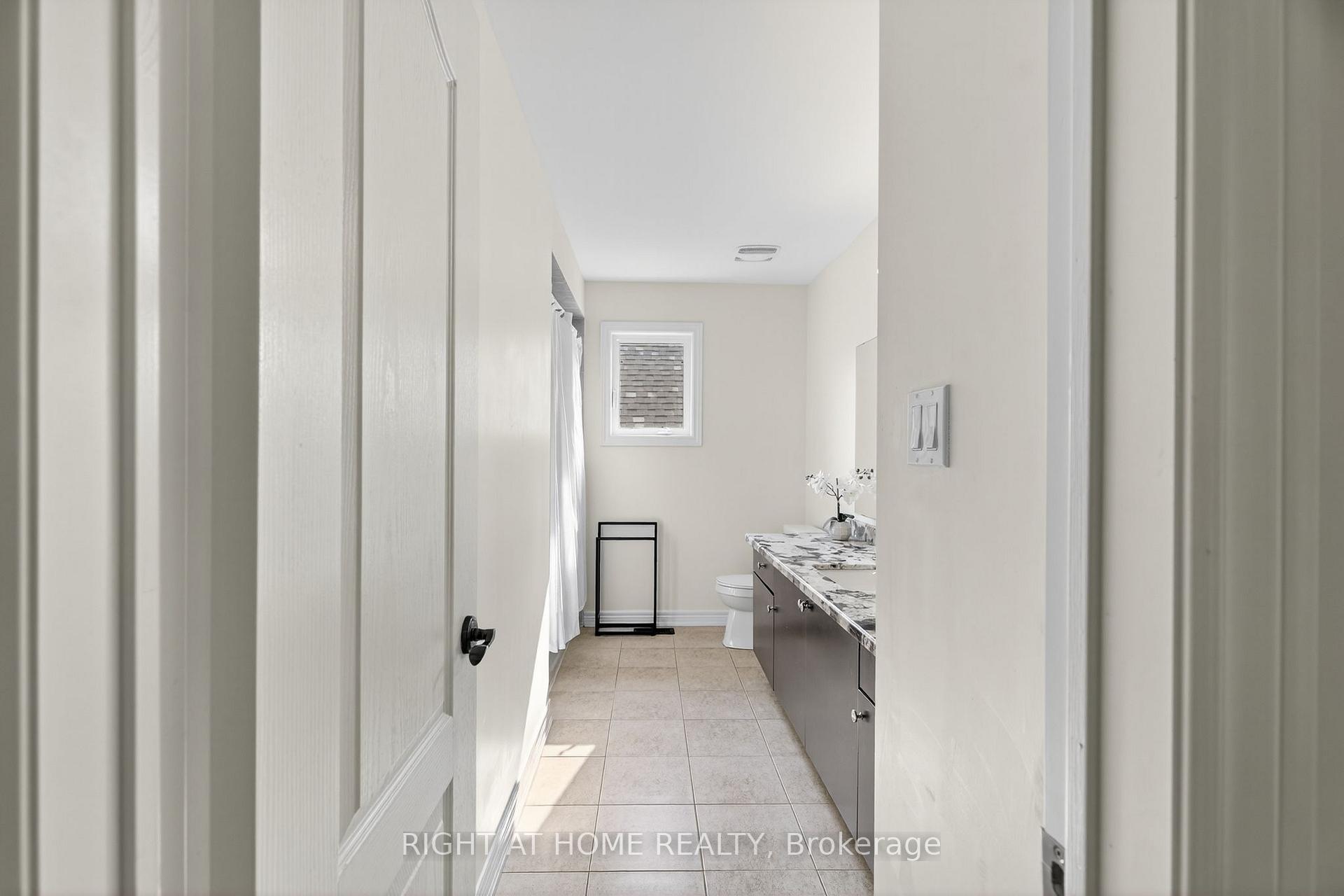 Photo 48 of 268 Carrier Crescent, Vaughan, Patterson — HOMEH