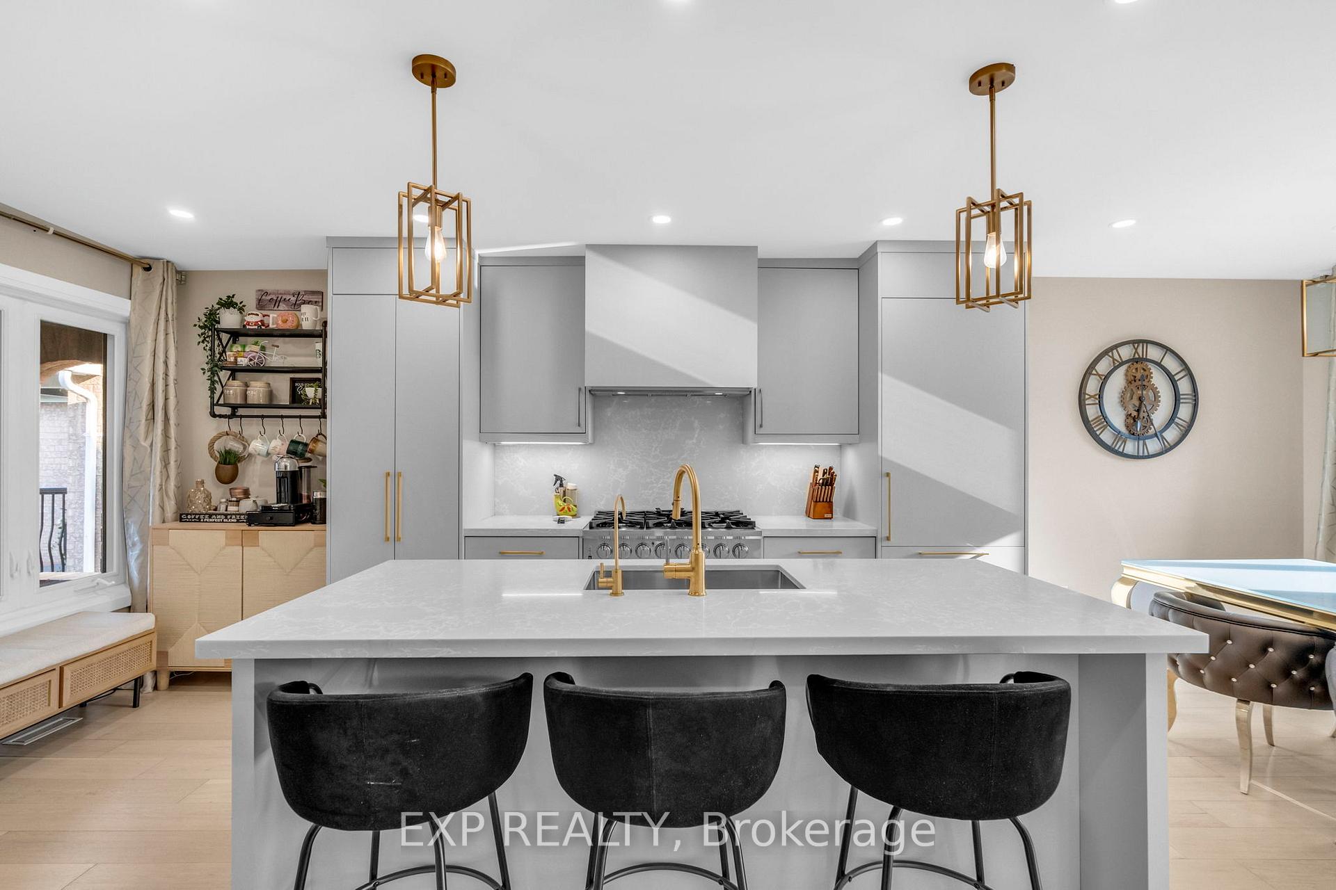 Photo 1 of 66 Whitefaulds Road, Vaughan, Maple — HOMEH