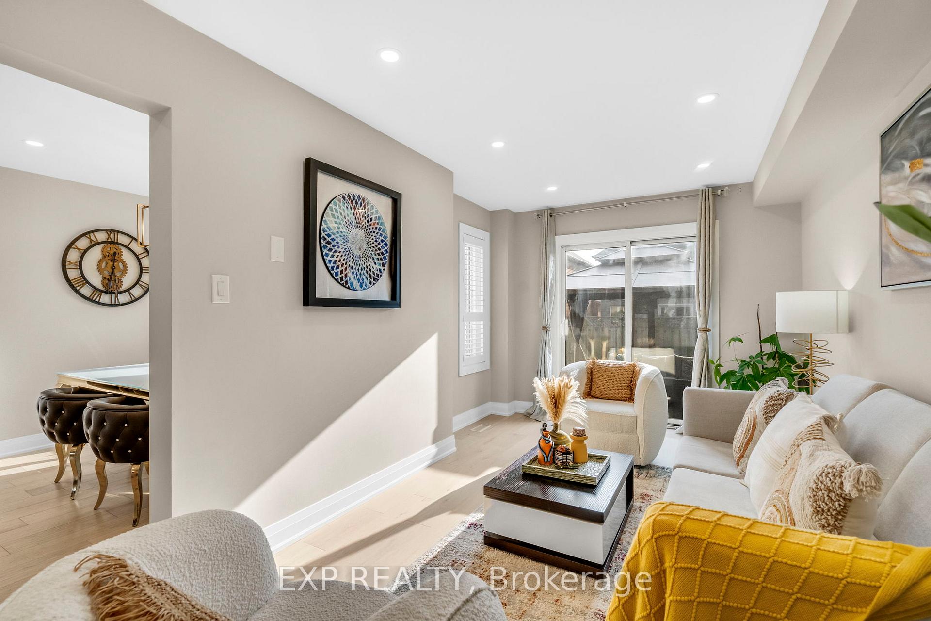 Photo 16 of 66 Whitefaulds Road, Vaughan, Maple — HOMEH