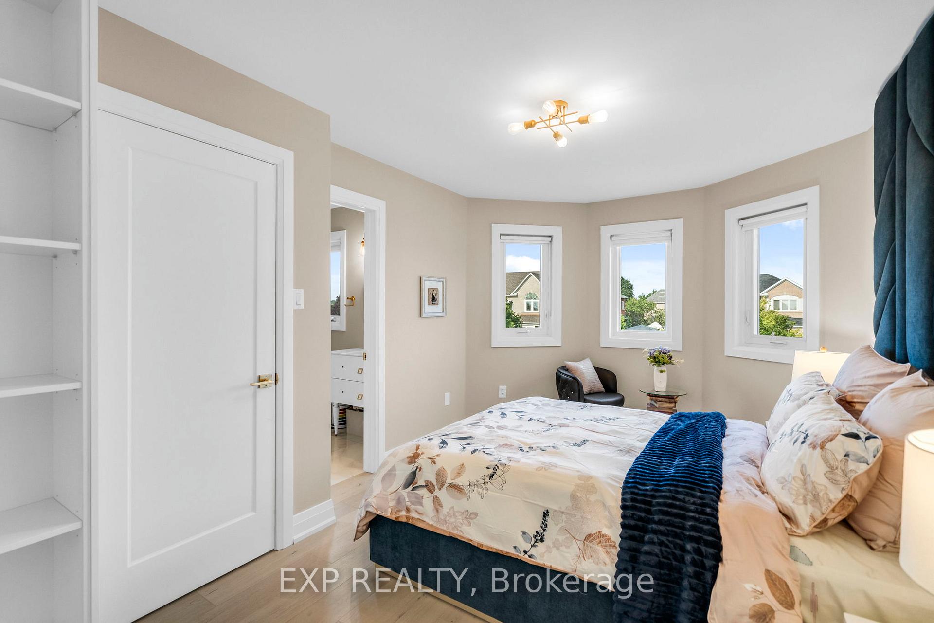 Photo 23 of 66 Whitefaulds Road, Vaughan, Maple — HOMEH