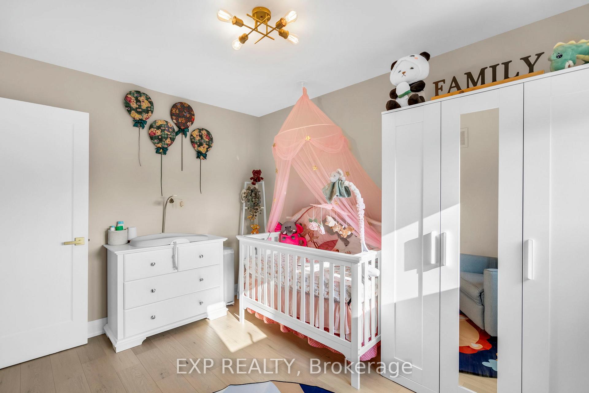 Photo 29 of 66 Whitefaulds Road, Vaughan, Maple — HOMEH