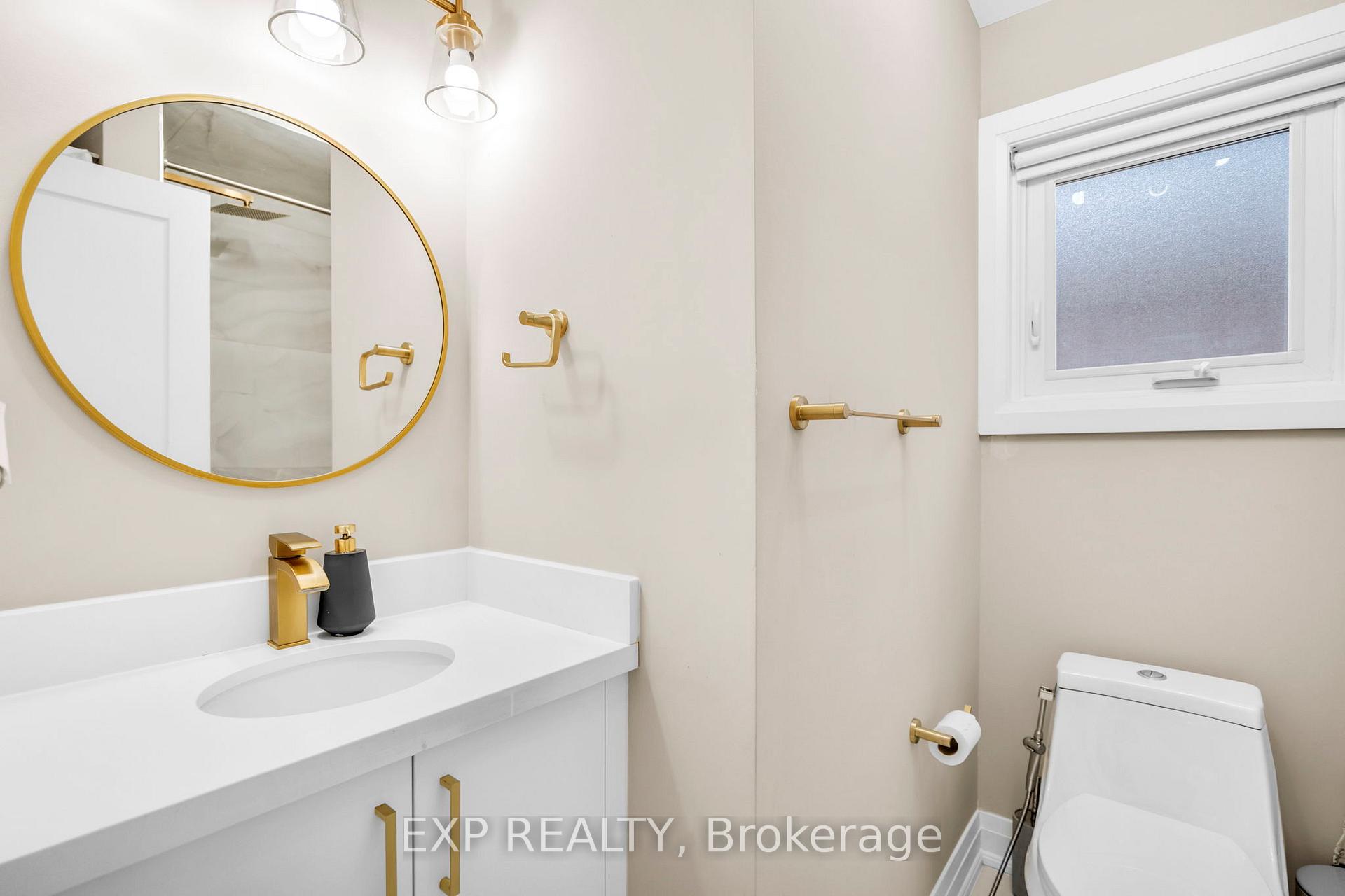 Photo 31 of 66 Whitefaulds Road, Vaughan, Maple — HOMEH