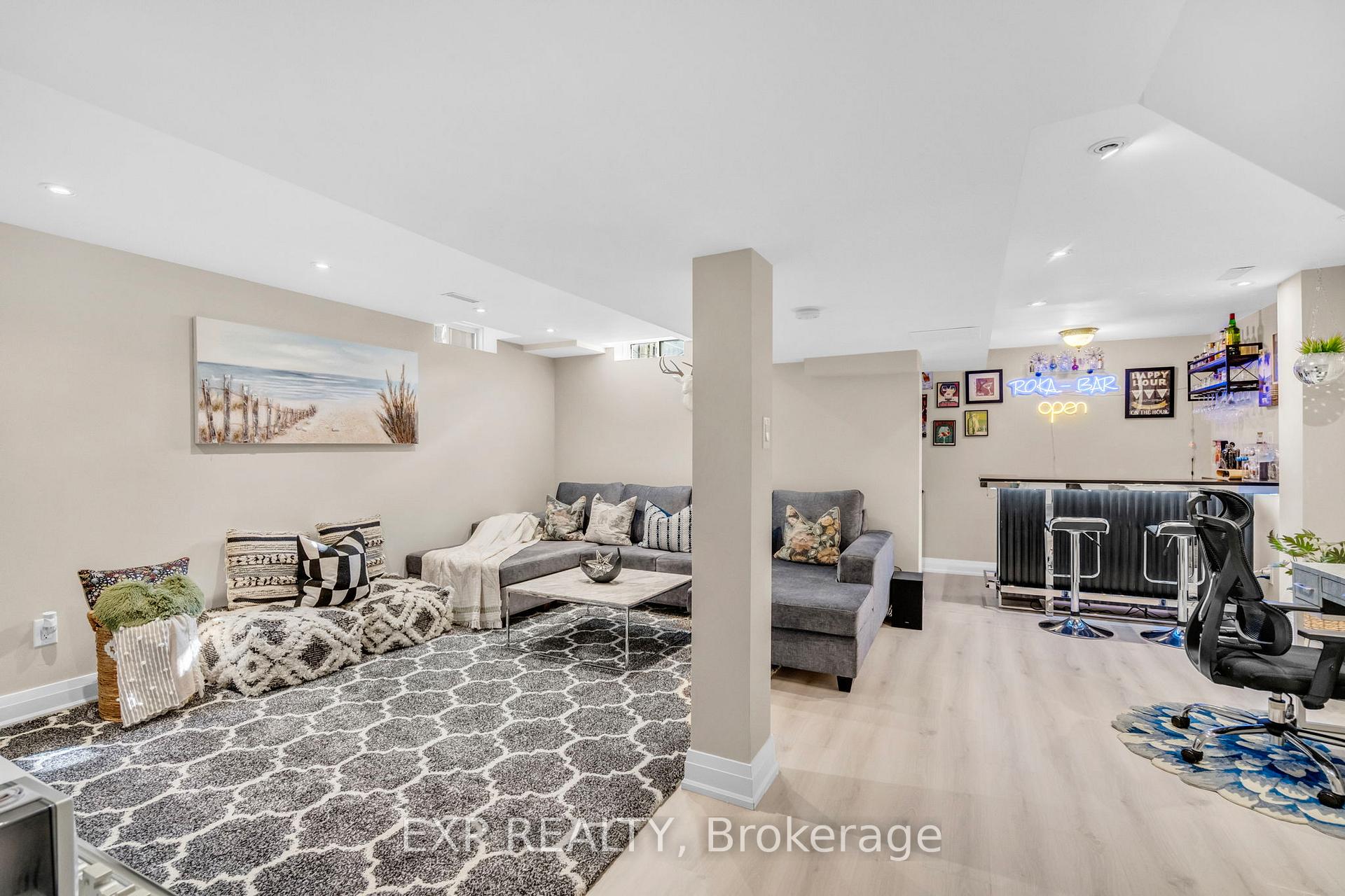 Photo 33 of 66 Whitefaulds Road, Vaughan, Maple — HOMEH