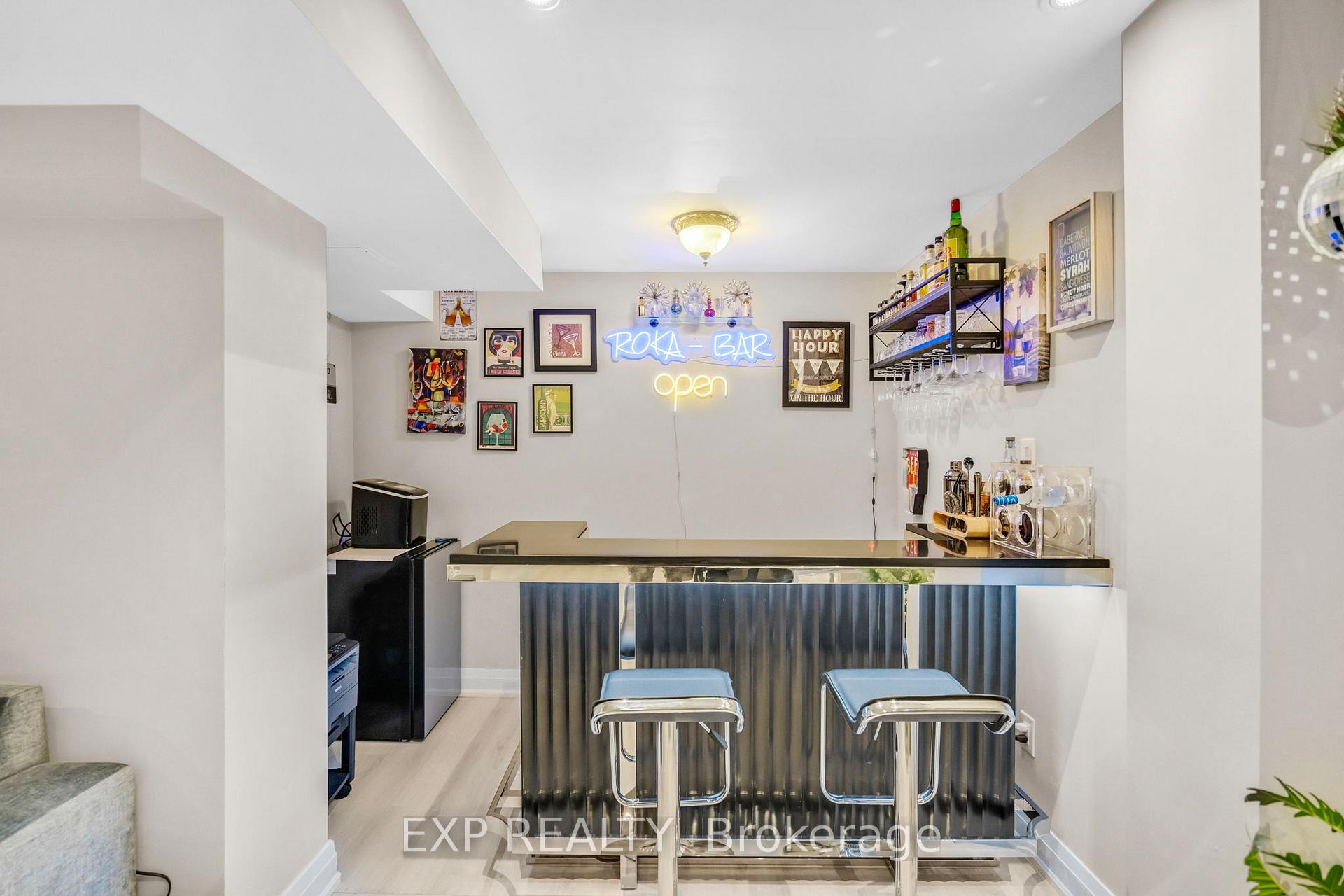 Photo 34 of 66 Whitefaulds Road, Vaughan, Maple — HOMEH