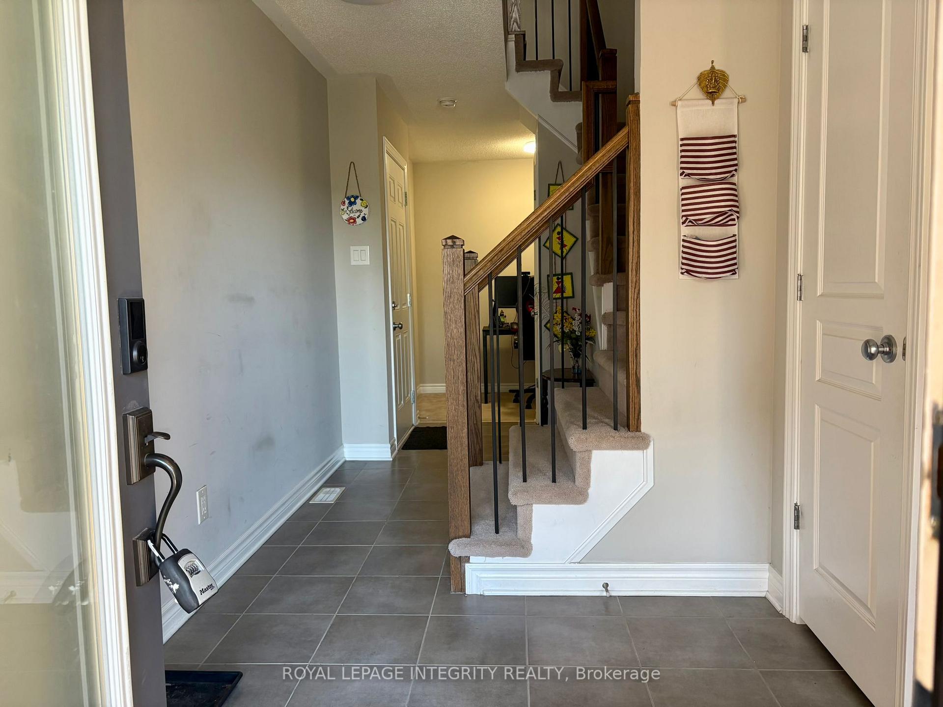 Photo 5 of 86 Stockholm Private, Ottawa, Riverside South/Gloucester Glen — HOMEH
