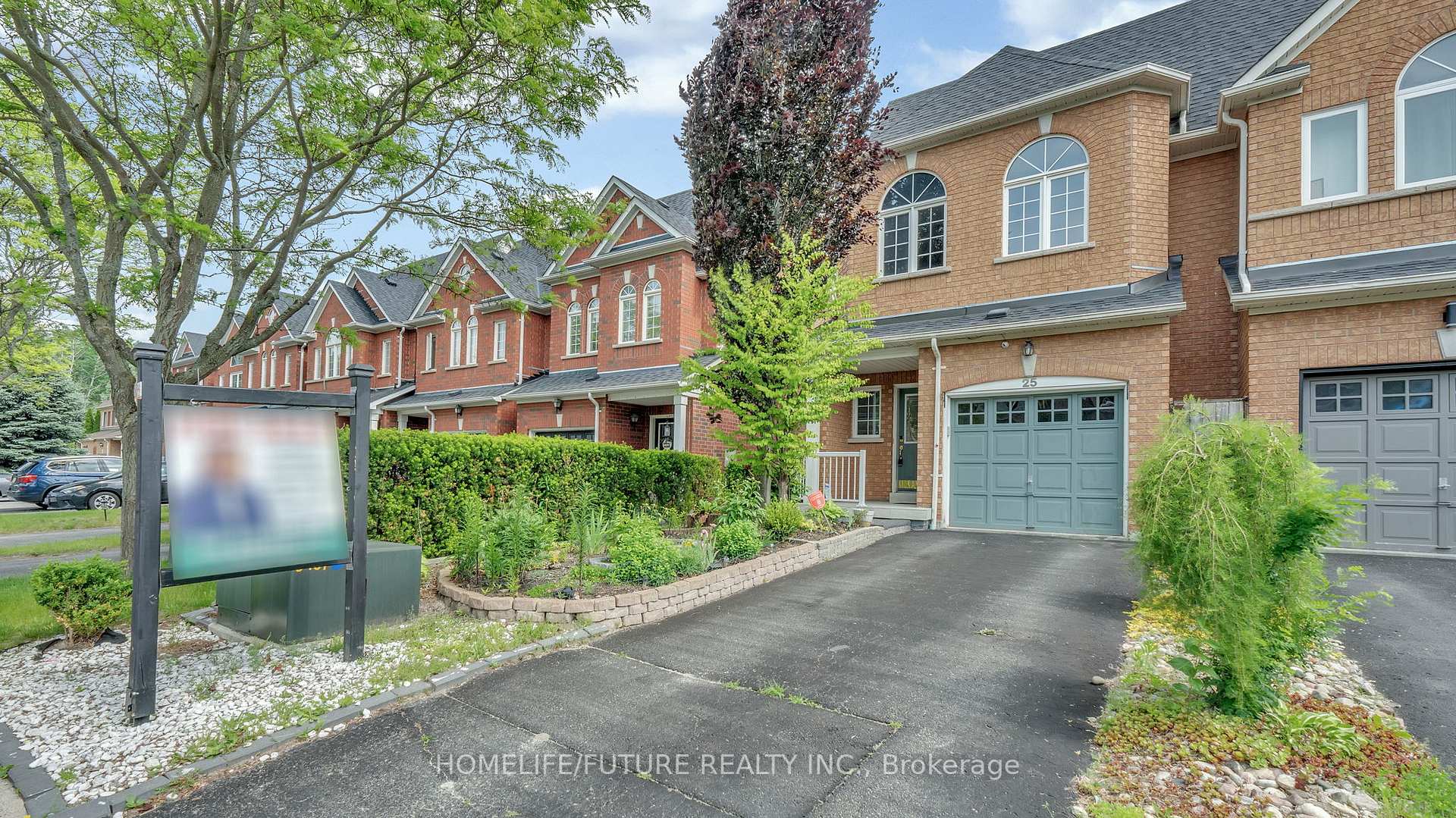 Front of 25 Gateway Court
