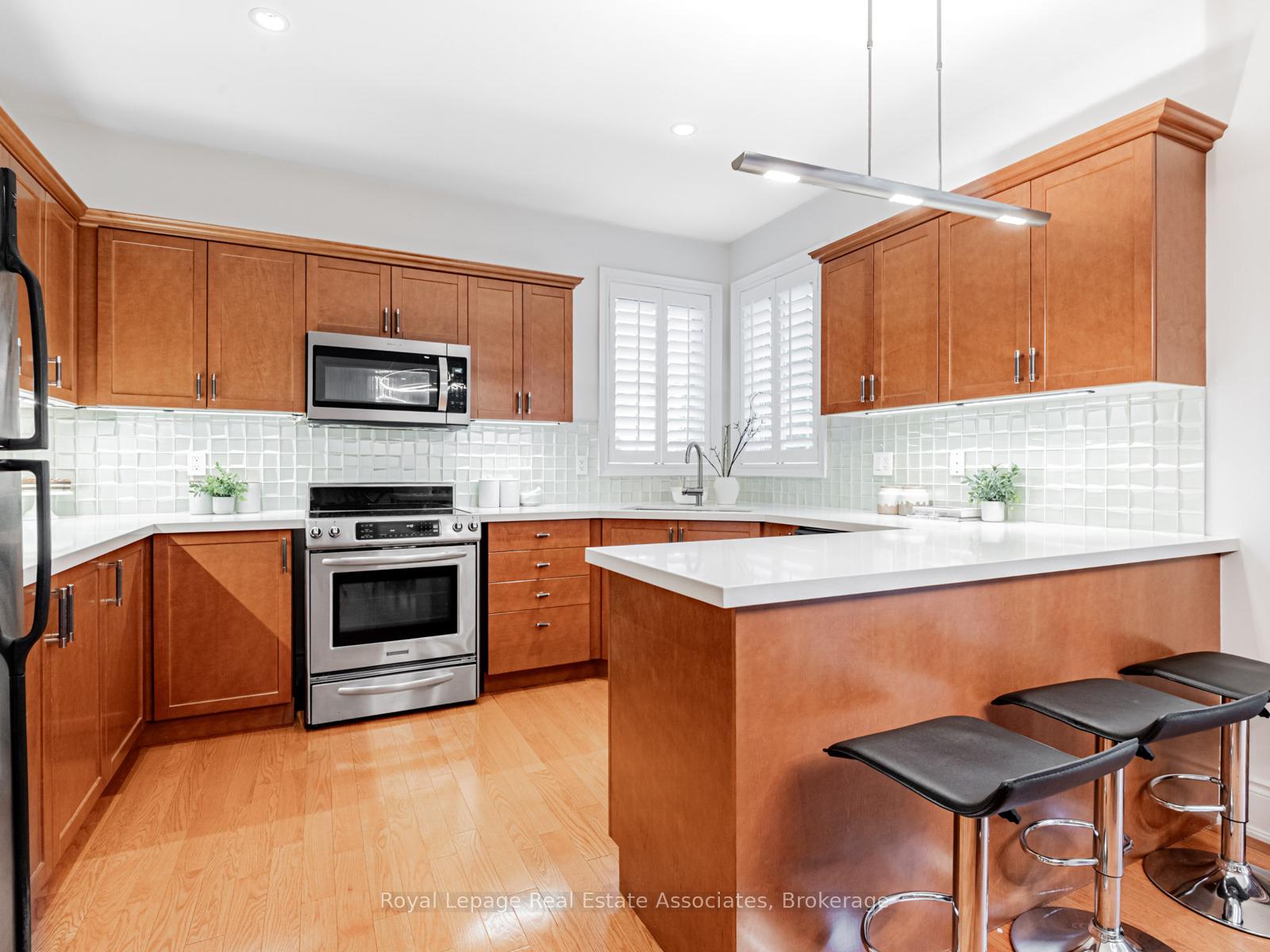 Photo 10 of 214 Saint Francis Avenue, Vaughan, Vellore Village — HOMEH