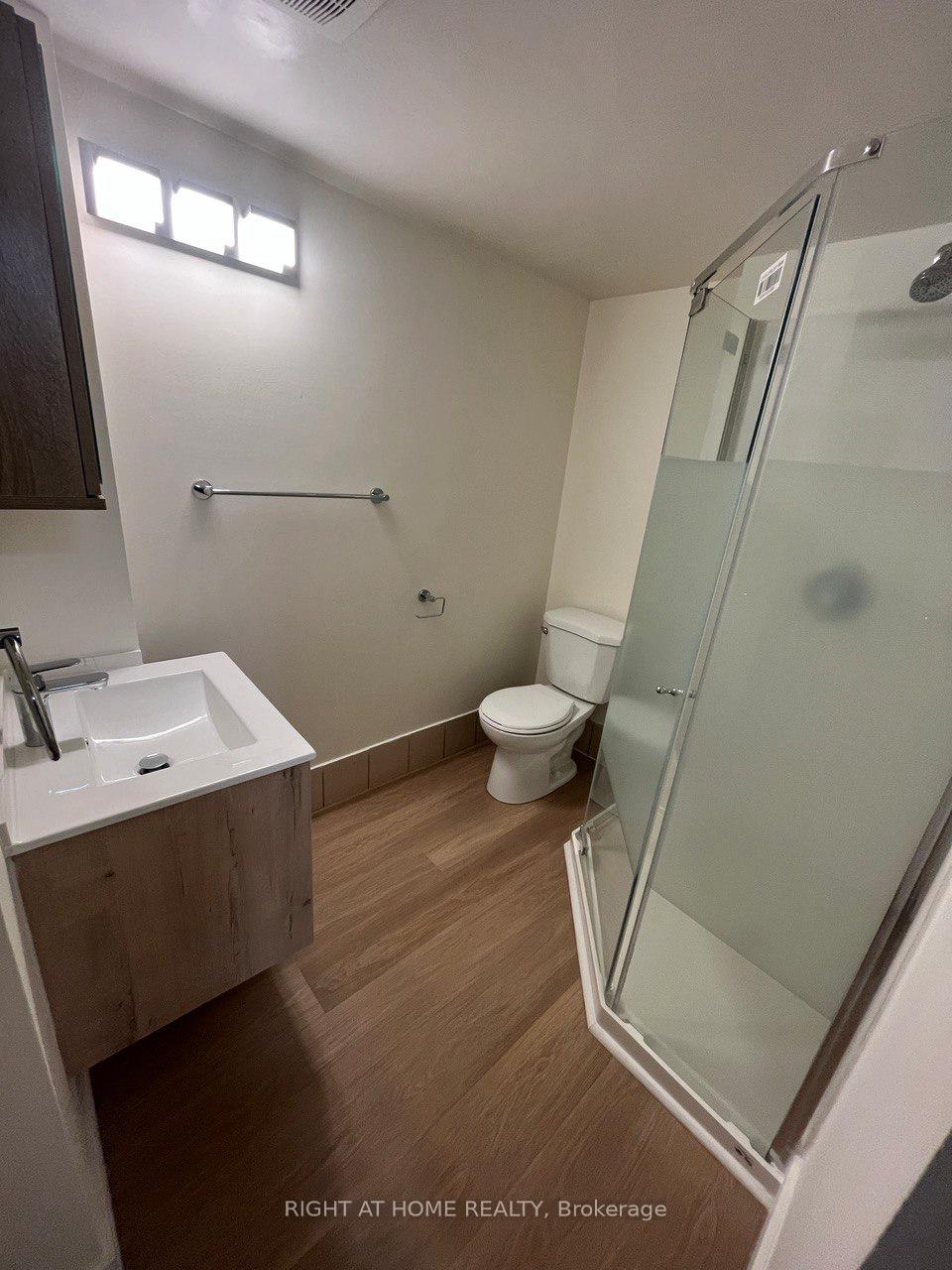 Photo 17 of 78 Rejane Crescent, Vaughan, Crestwood-Springfarm-Yorkhill — HOMEH