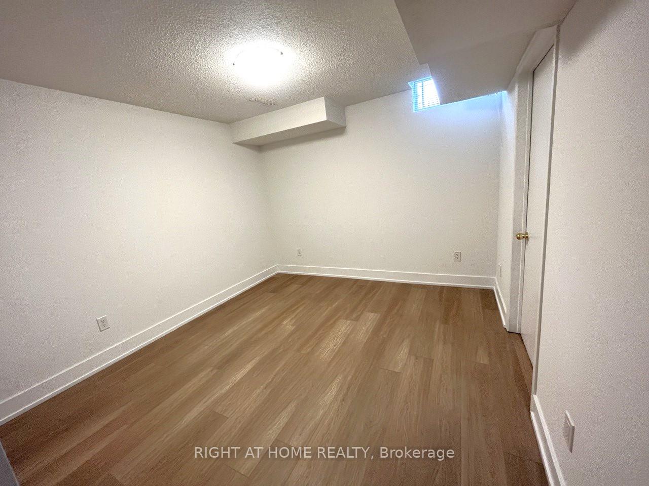 Photo 18 of 78 Rejane Crescent, Vaughan, Crestwood-Springfarm-Yorkhill — HOMEH