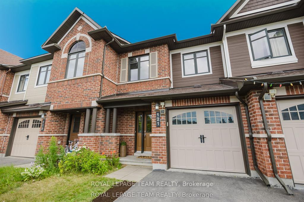 Photo 2 of 121 Mancini Way, Ottawa, Barrhaven - Strandherd — HOMEH