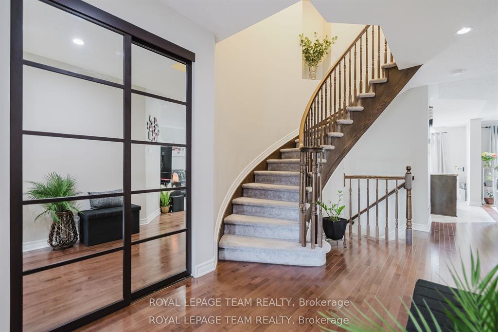 Photo 6 of 121 Mancini Way, Ottawa, Barrhaven - Strandherd — HOMEH