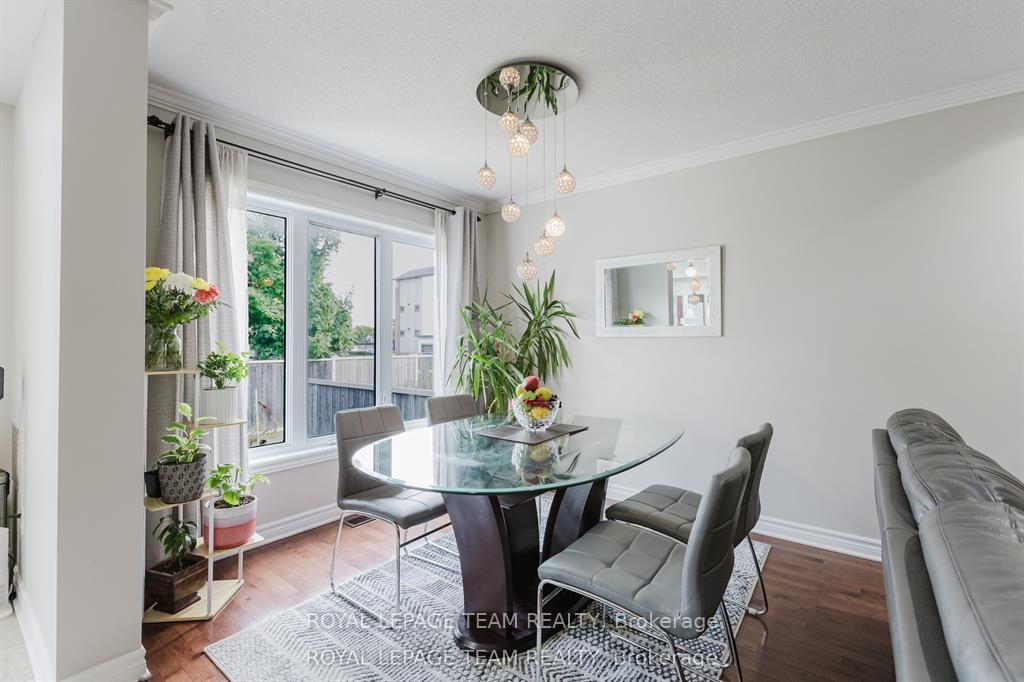 Photo 18 of 121 Mancini Way, Ottawa, Barrhaven - Strandherd — HOMEH