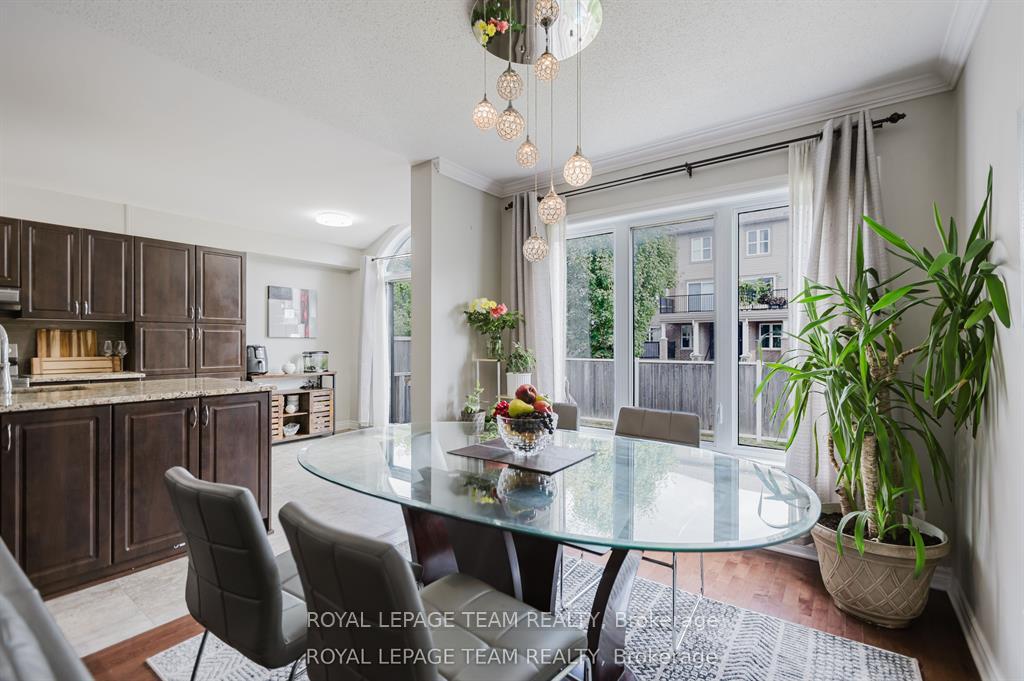 Photo 16 of 121 Mancini Way, Ottawa, Barrhaven - Strandherd — HOMEH