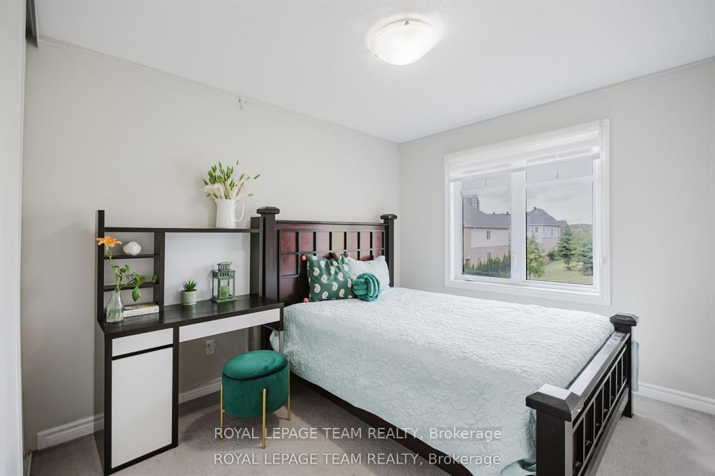 Photo 26 of 121 Mancini Way, Ottawa, Barrhaven - Strandherd — HOMEH