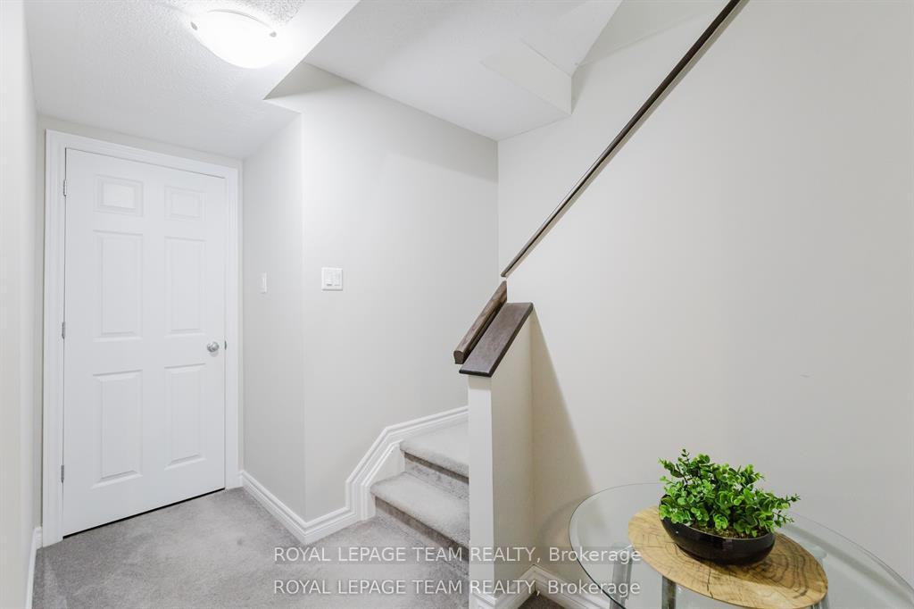 Photo 28 of 121 Mancini Way, Ottawa, Barrhaven - Strandherd — HOMEH