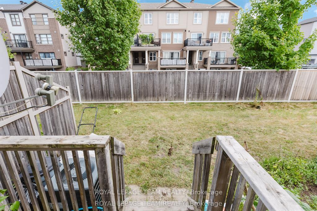 Photo 34 of 121 Mancini Way, Ottawa, Barrhaven - Strandherd — HOMEH
