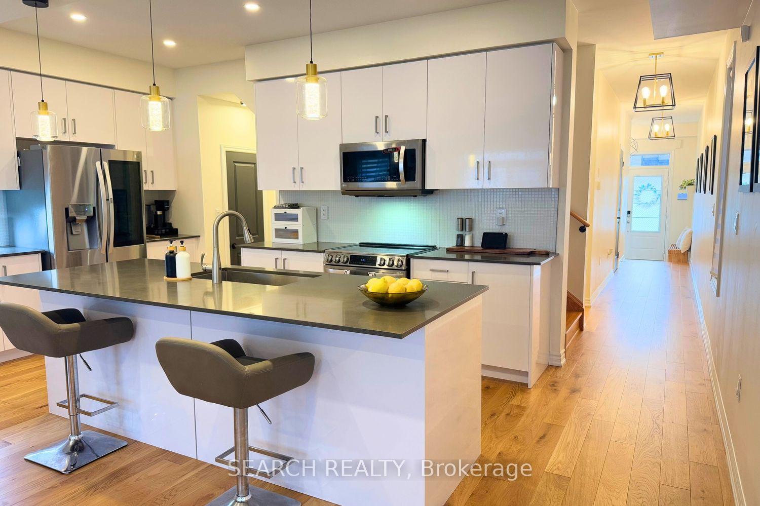 Photo 10 of 50 Ghent Drive, Vaughan, Kleinburg — HOMEH