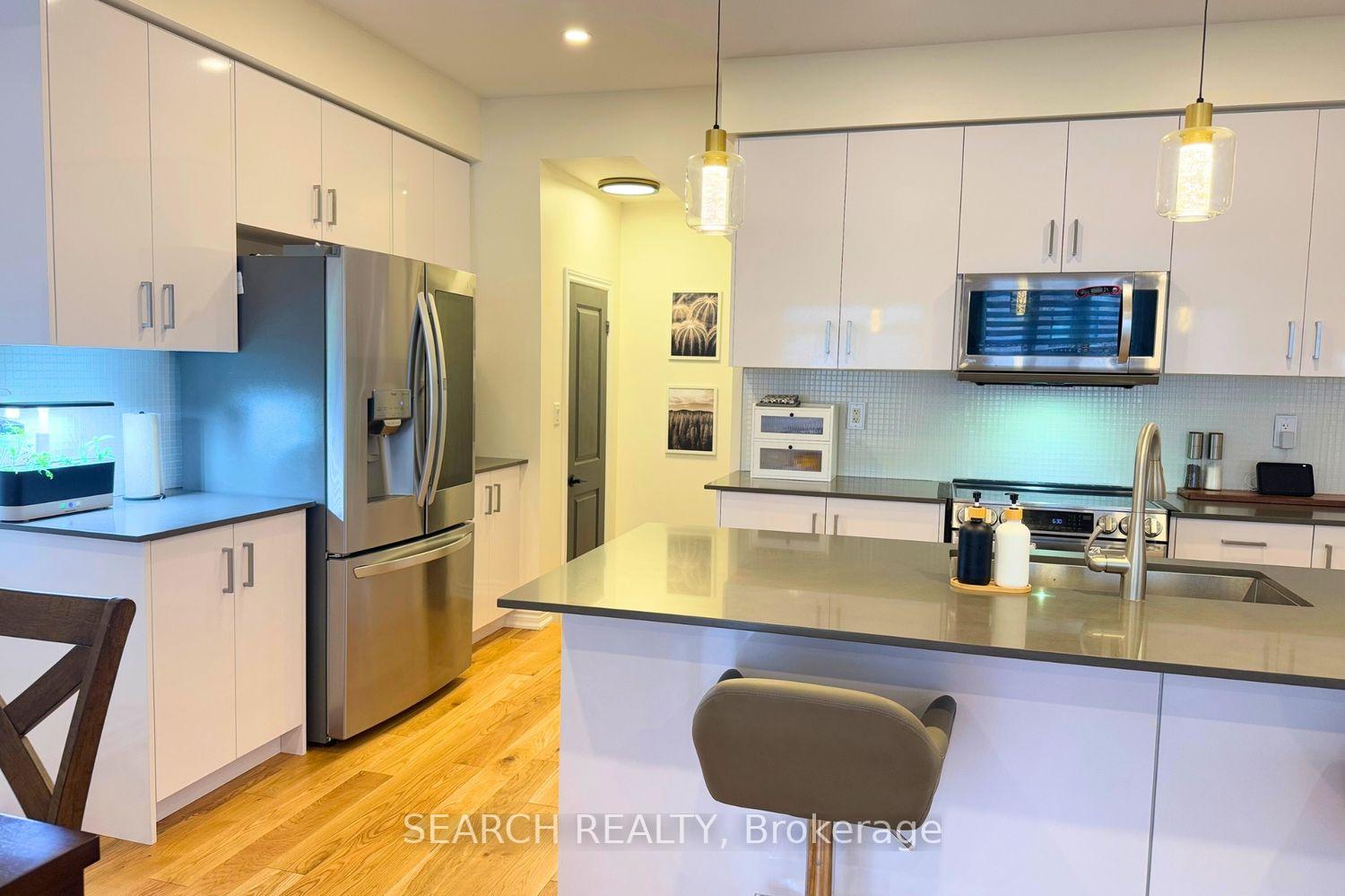 Photo 12 of 50 Ghent Drive, Vaughan, Kleinburg — HOMEH