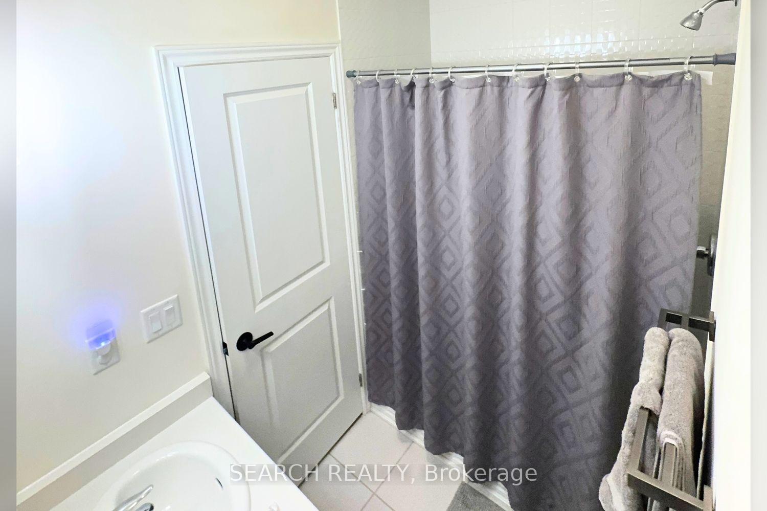Photo 33 of 50 Ghent Drive, Vaughan, Kleinburg — HOMEH
