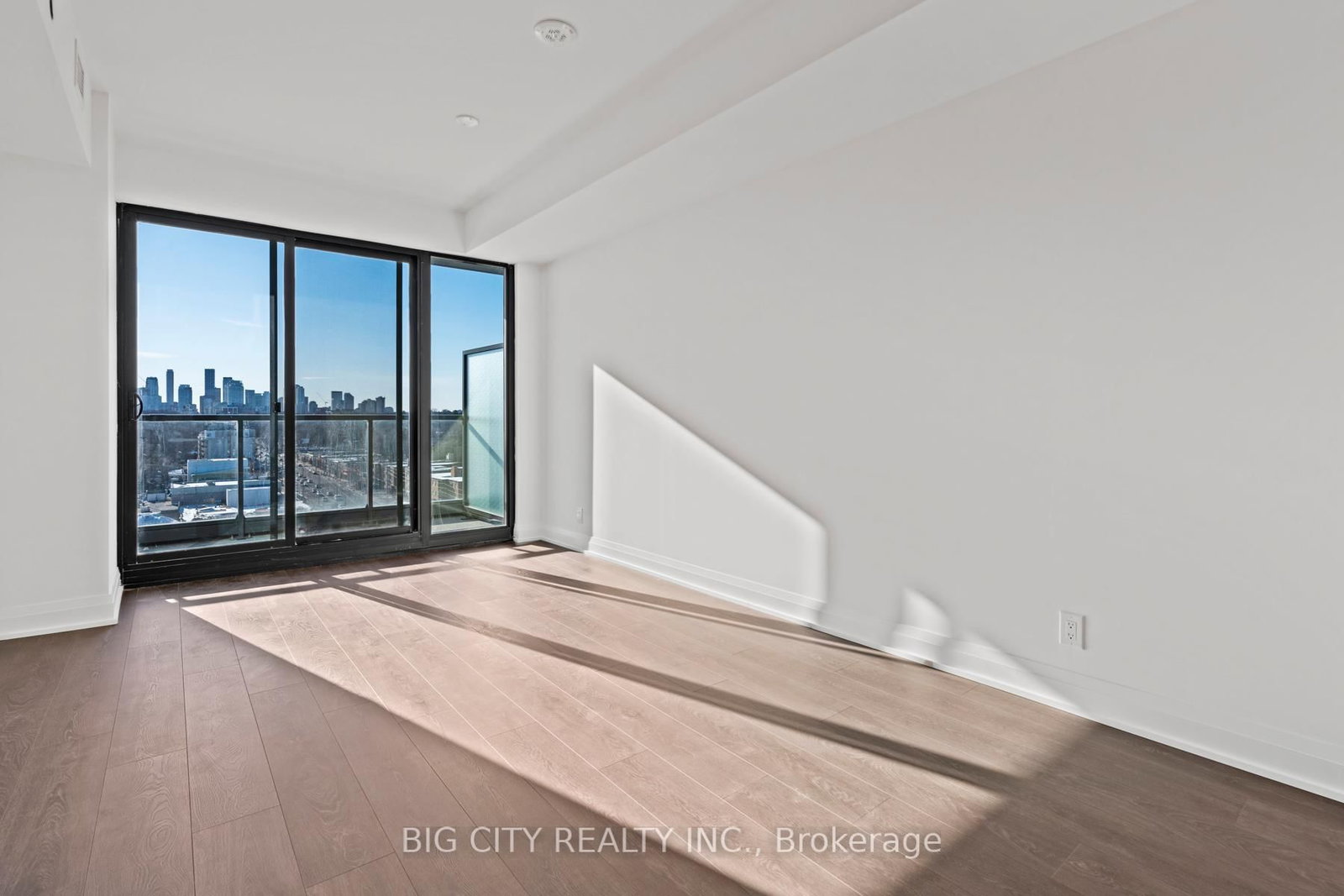 Photo 8 of Unit 1005, 33 Frederick Todd Way, Toronto, Thorncliffe Park — HOMEH