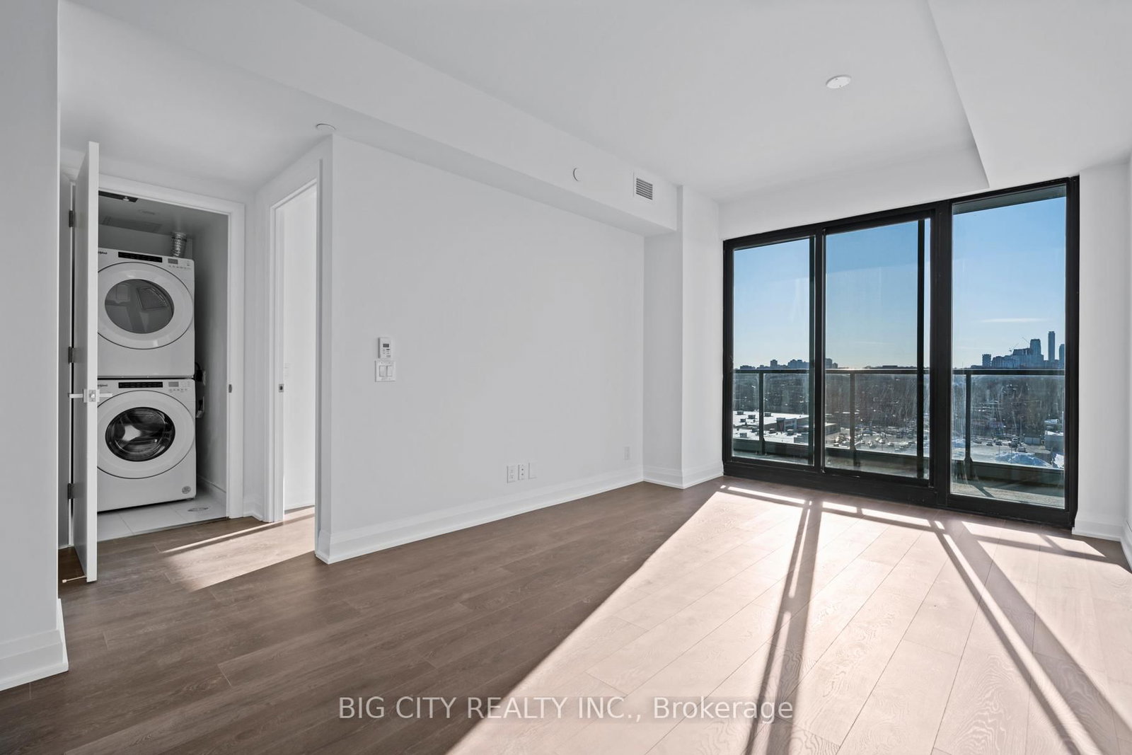 Photo 9 of Unit 1005, 33 Frederick Todd Way, Toronto, Thorncliffe Park — HOMEH