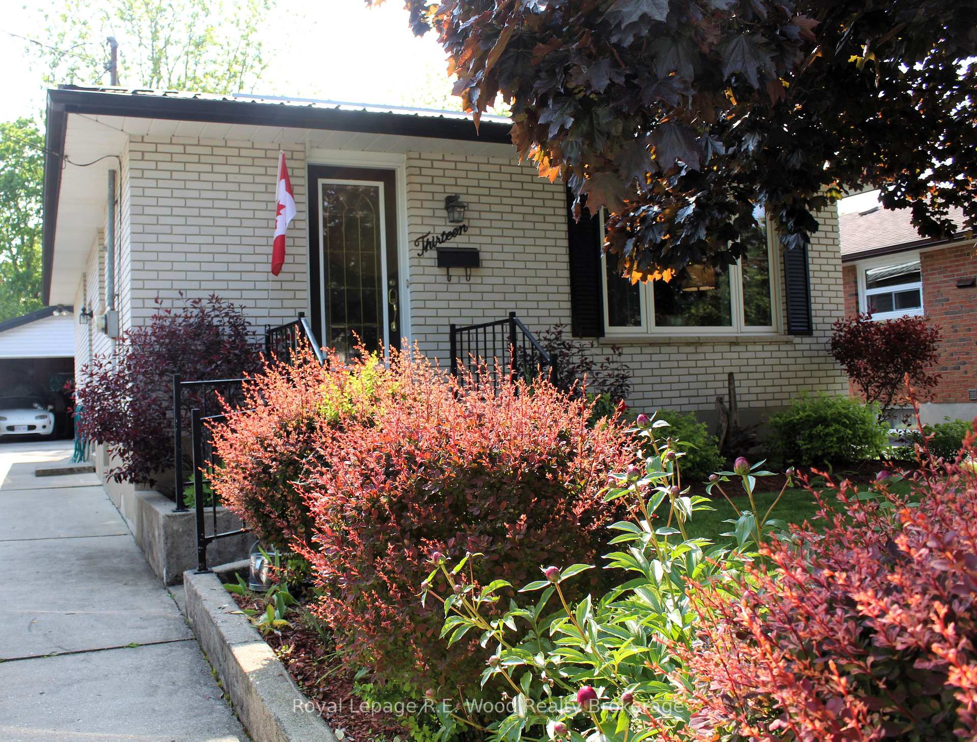Photo 2 of 13 William Street, Aylmer — HOMEH