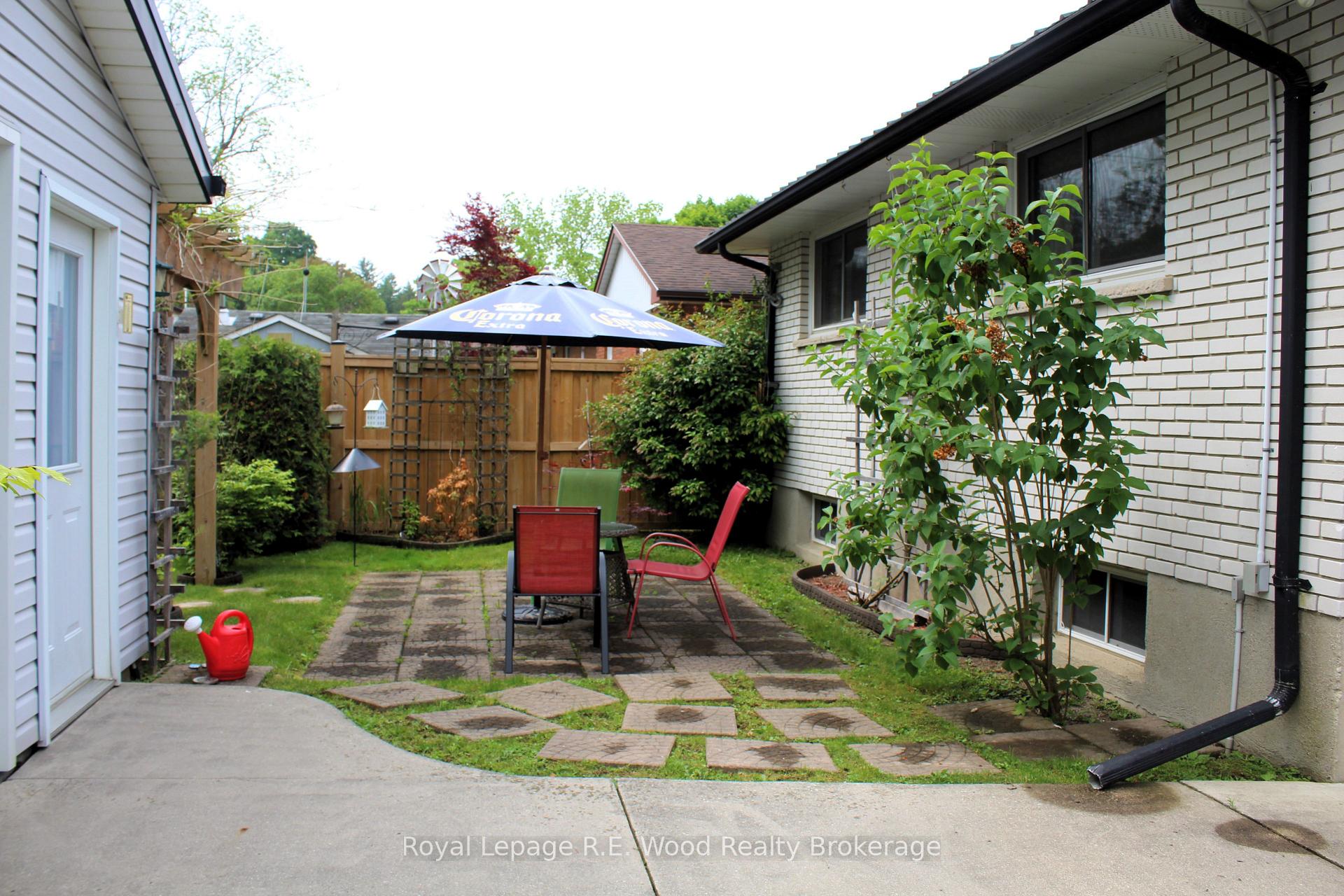Photo 3 of 13 William Street, Aylmer — HOMEH