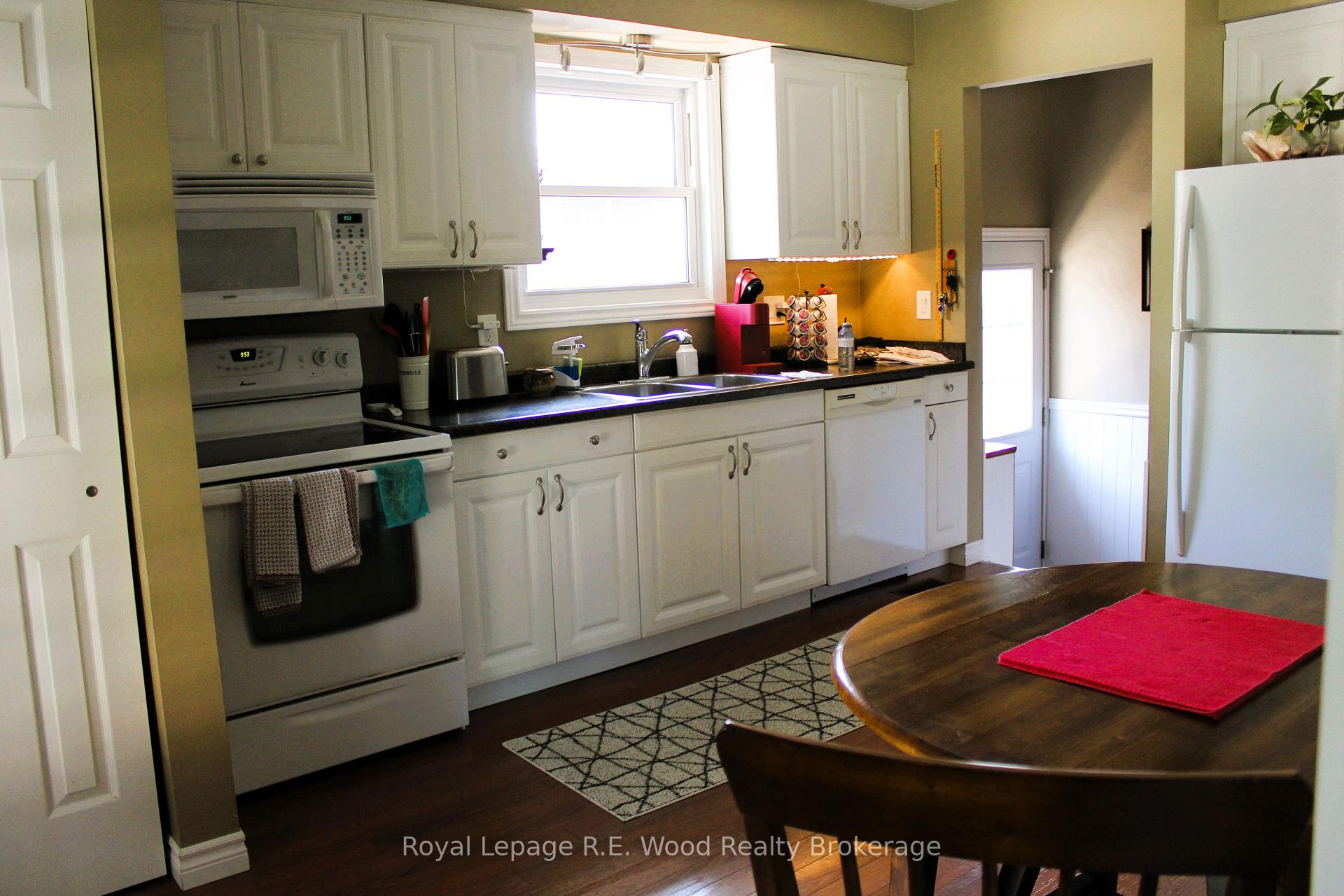 Photo 6 of 13 William Street, Aylmer — HOMEH