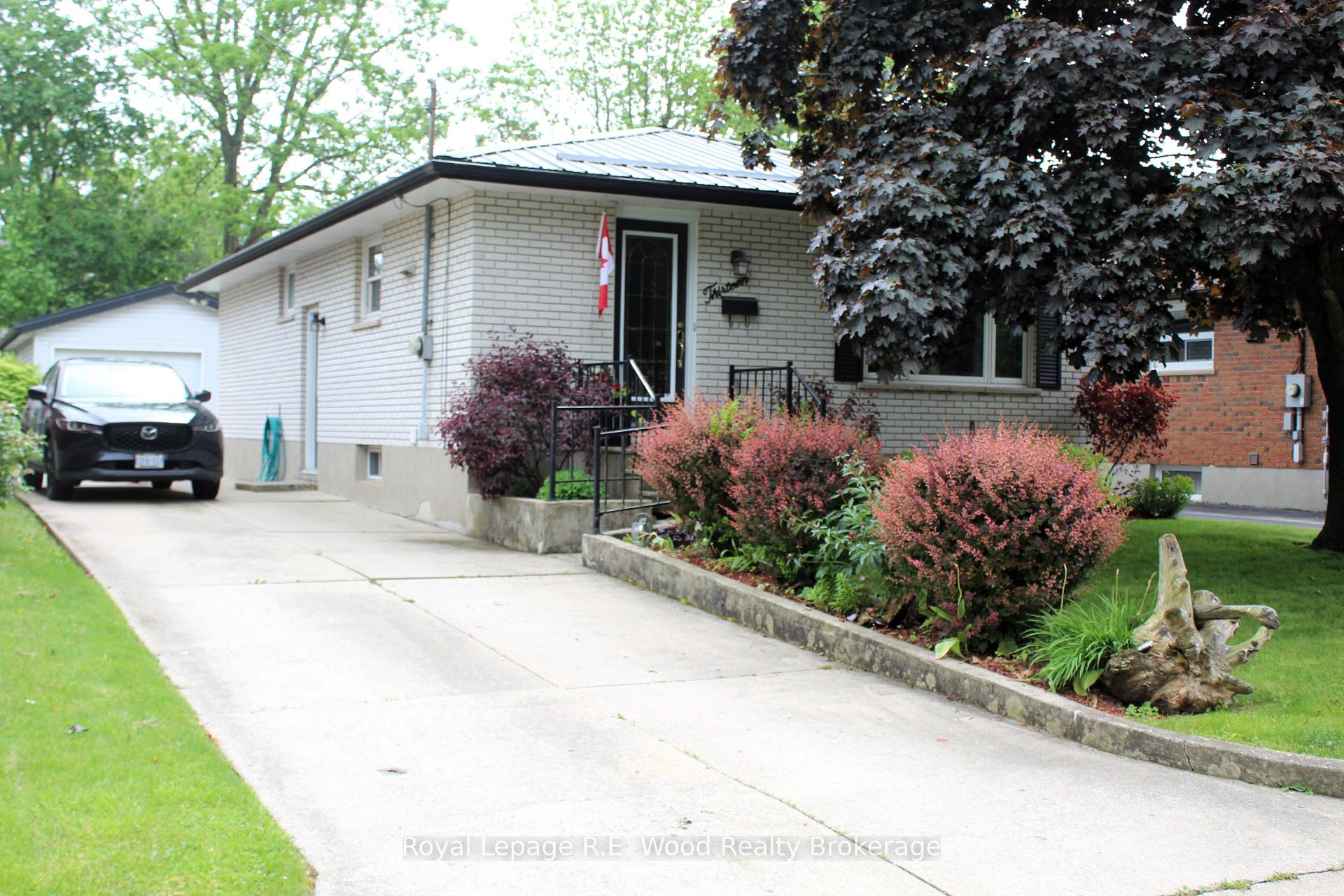 Photo 17 of 13 William Street, Aylmer — HOMEH