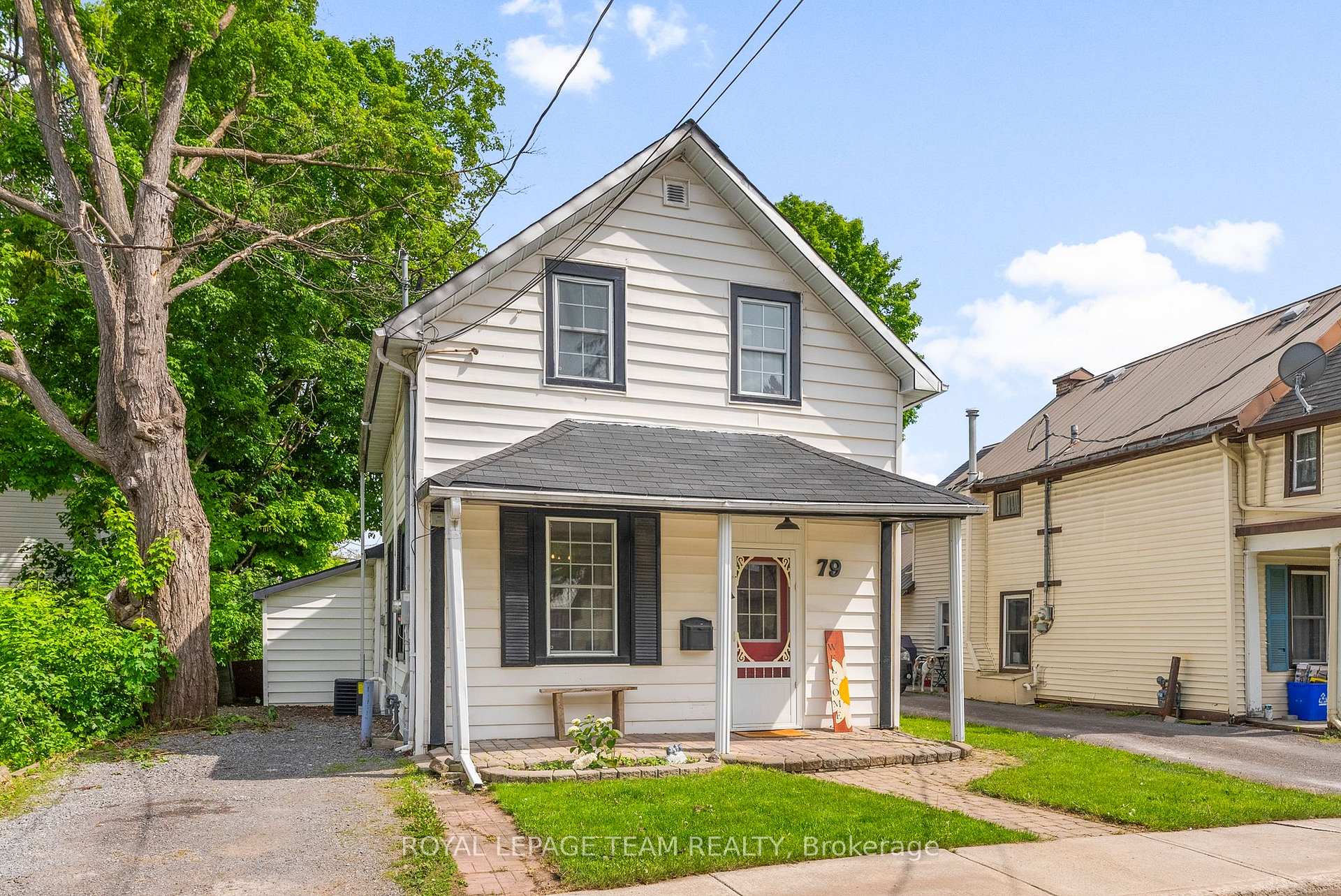 Photo 2 of 79 Russell Street N, Arnprior — HOMEH