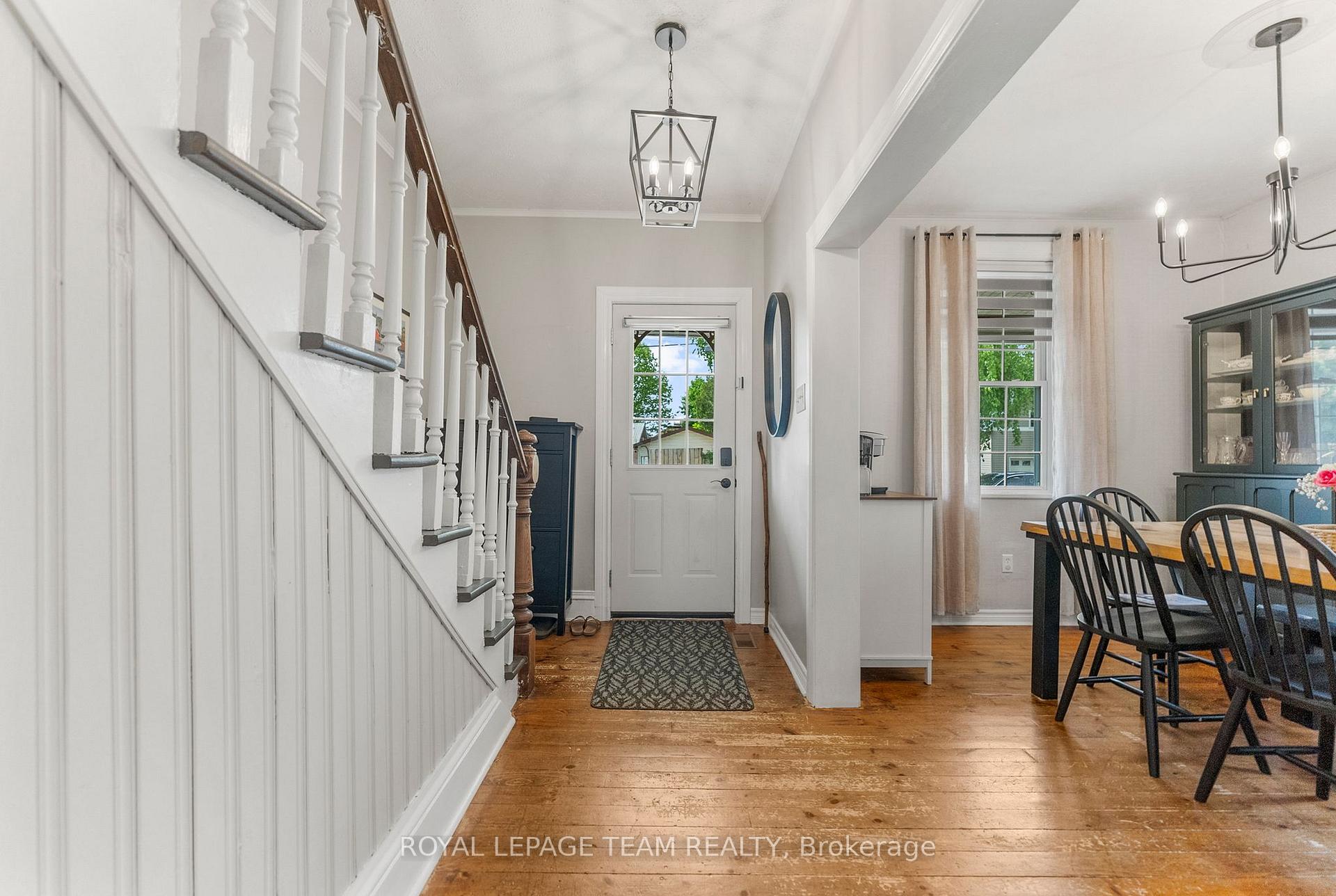 Photo 6 of 79 Russell Street N, Arnprior — HOMEH