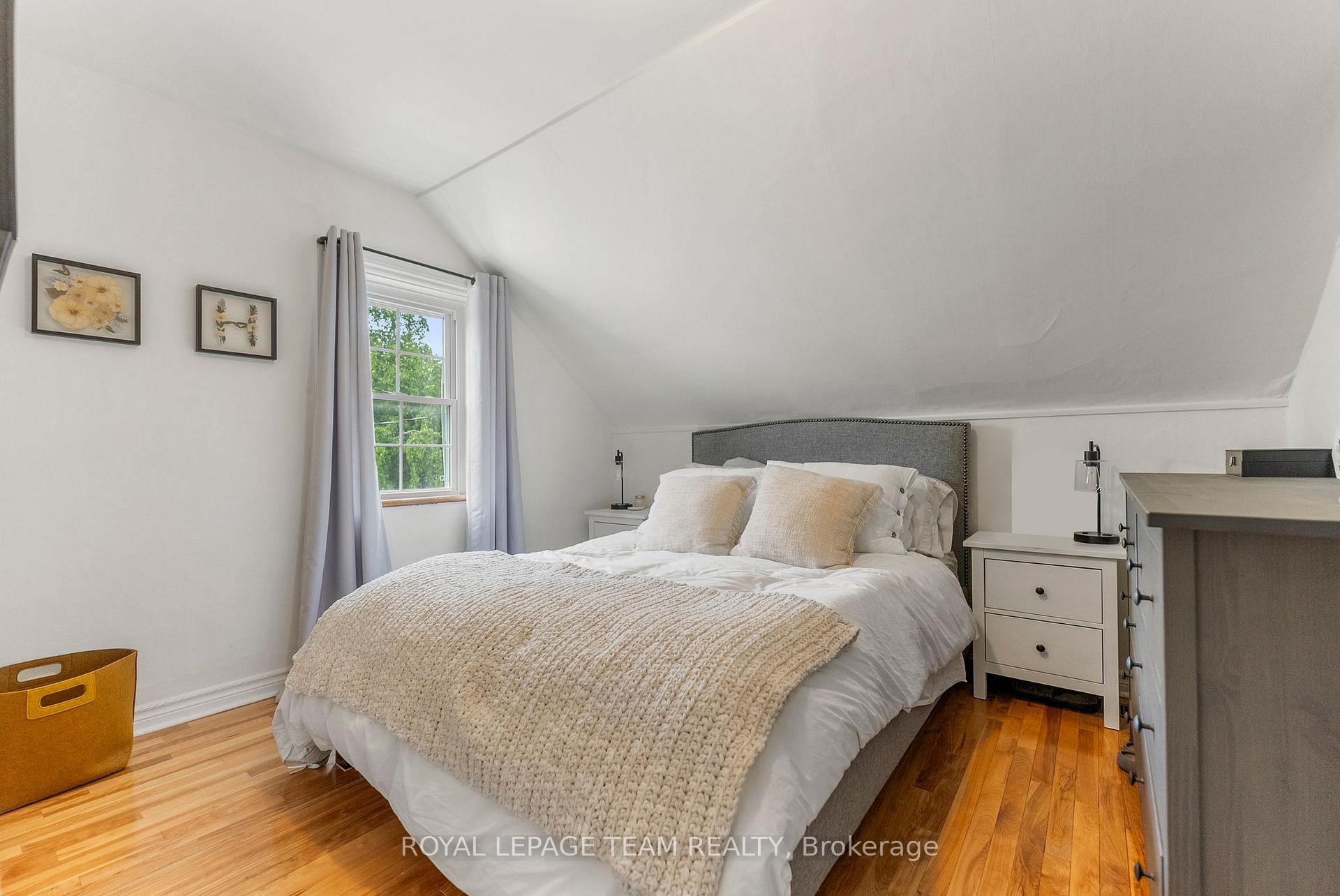 Photo 15 of 79 Russell Street N, Arnprior — HOMEH