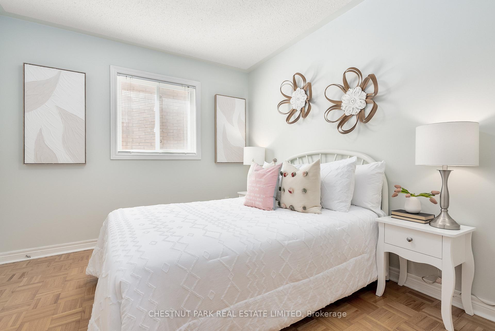 Photo 28 of 84 Macbride Crescent, Vaughan, Maple — HOMEH