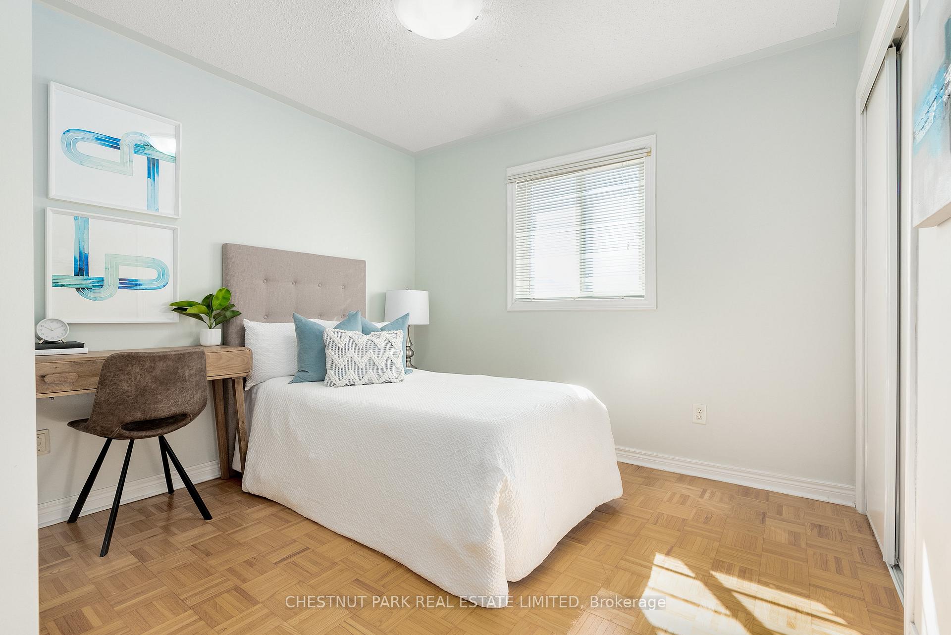 Photo 31 of 84 Macbride Crescent, Vaughan, Maple — HOMEH