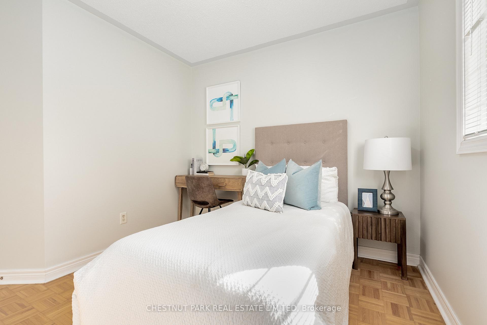 Photo 32 of 84 Macbride Crescent, Vaughan, Maple — HOMEH
